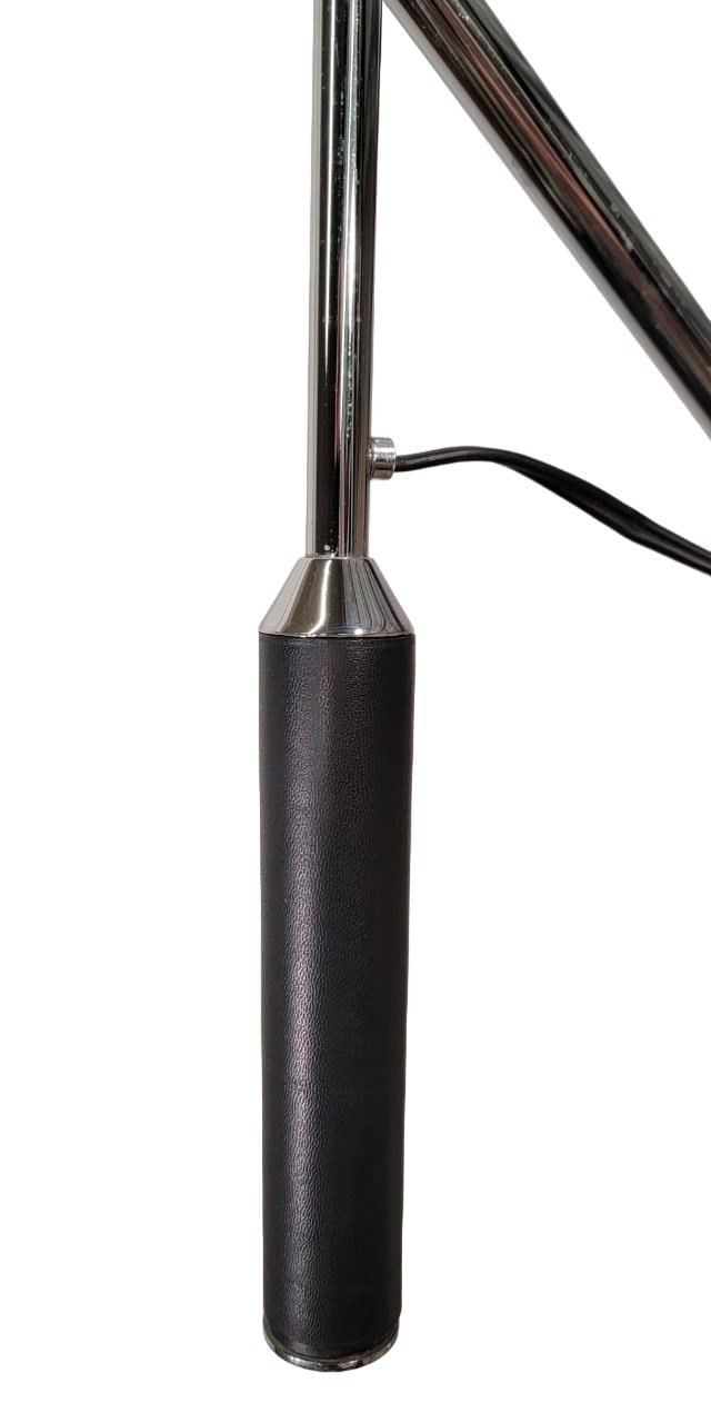 Arteluce-White-Articulating-Single-Arm-Floor-Lamp-Marble-4.jpeg