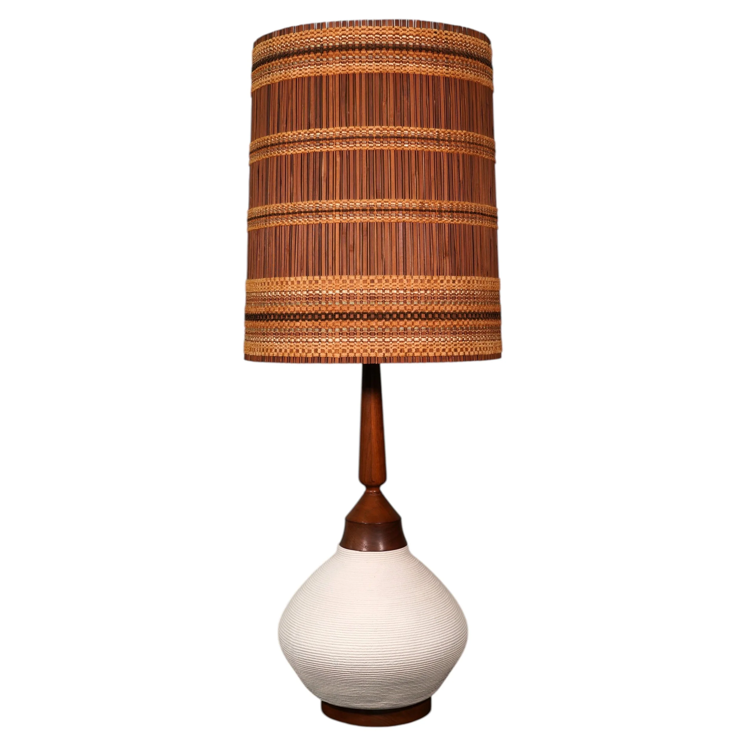 Maria-Kipp-Quartite-Creative-XL-White-Lamp-Walnut-9.JPG