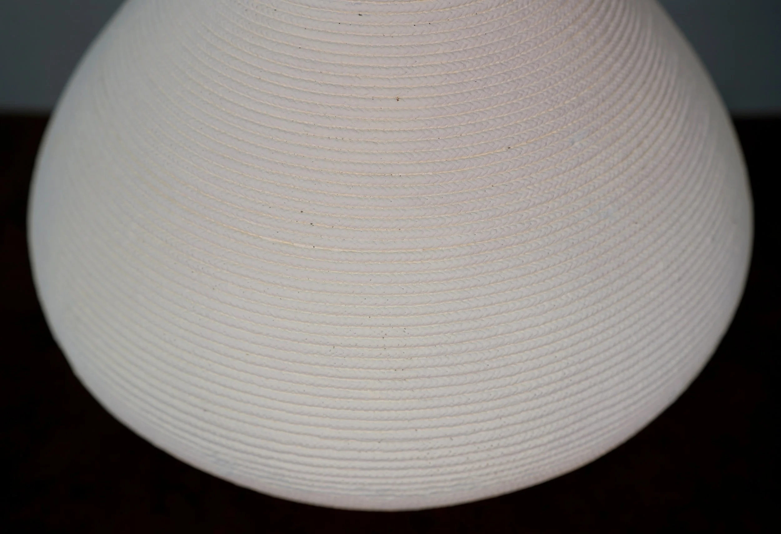 Maria-Kipp-Quartite-Creative-XL-White-Lamp-Walnut-8.JPG