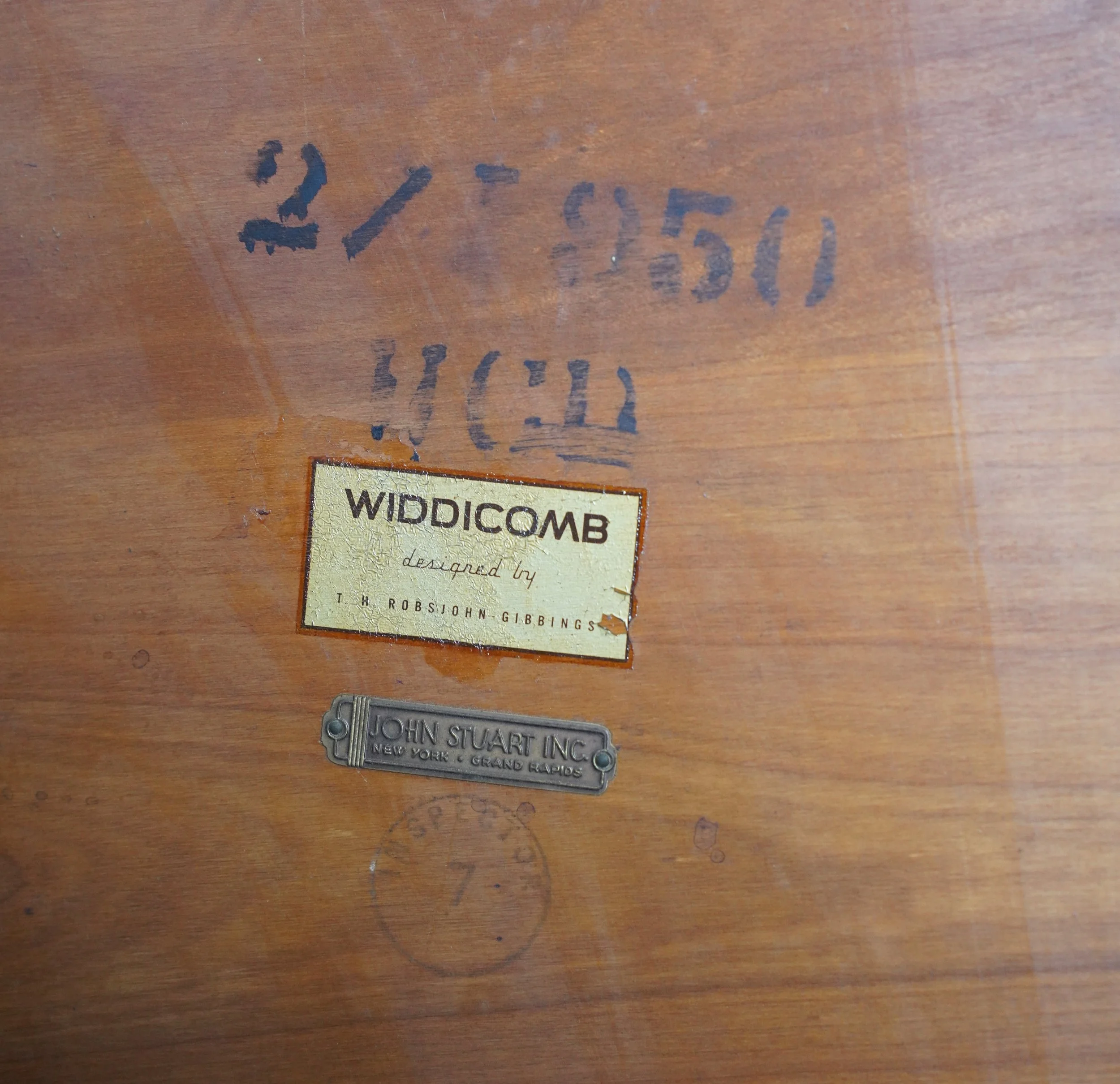 Robsjohn-Gibbings-Biormorphic-1759-Large-Freeform-Coffee-Table-Walnut-Brass-22.JPG
