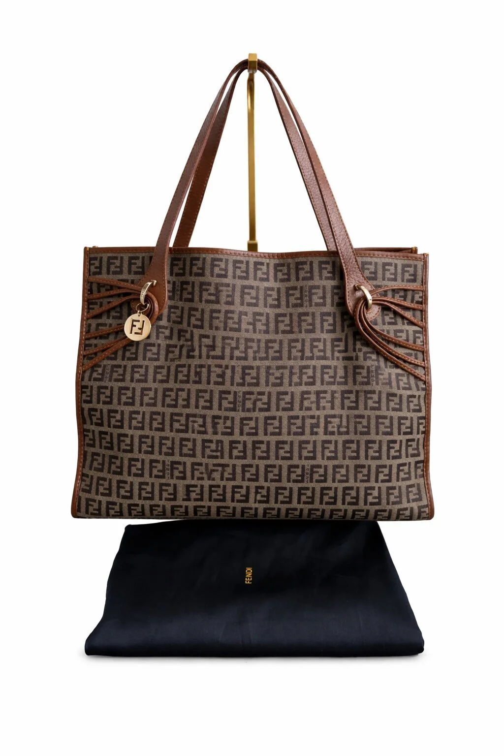 Fendi-Zucchino-Tote-17.jpg