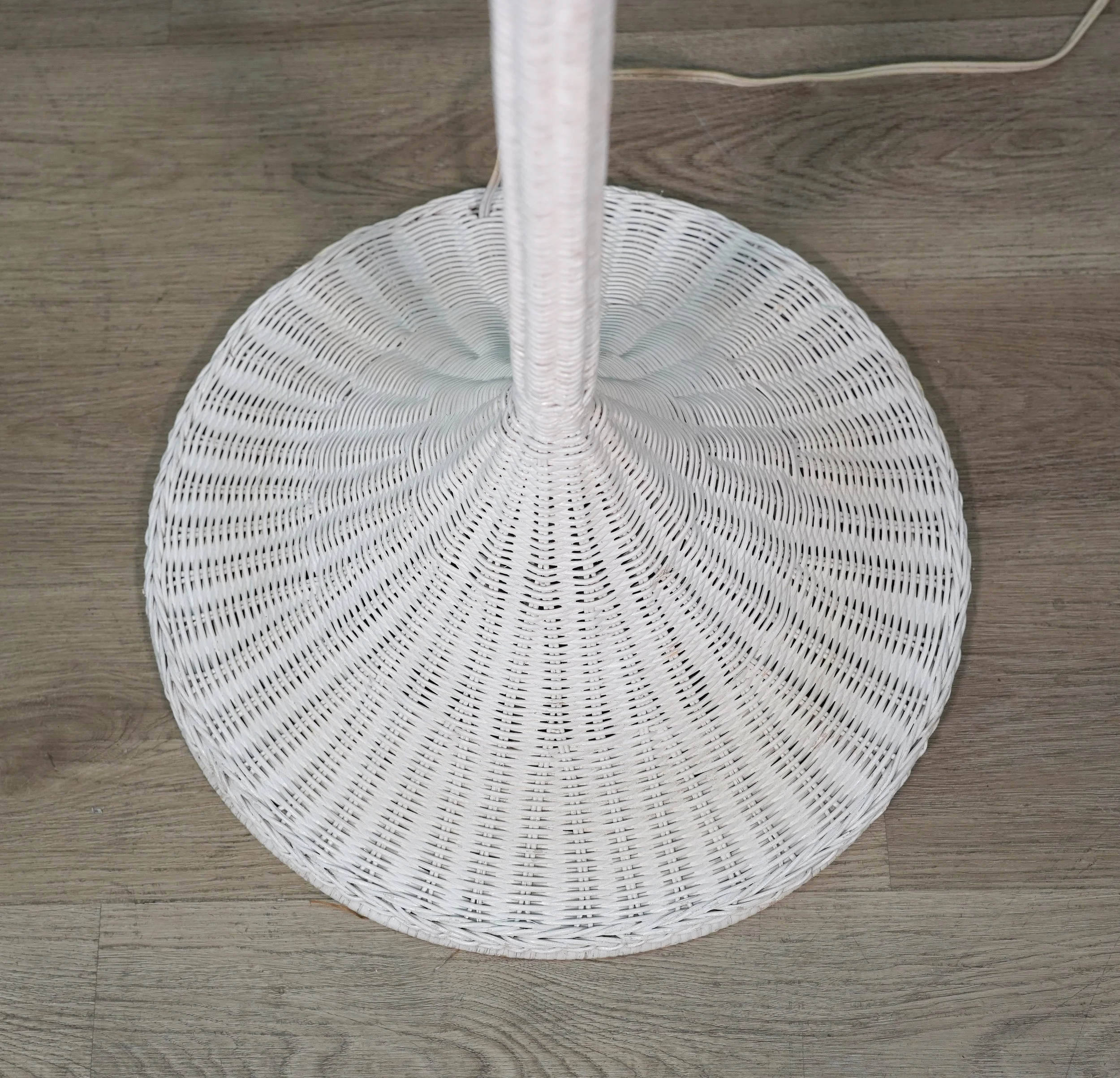 Coastal-Boho-Chic-White-Wicker-Floor-Lamp-3.JPG