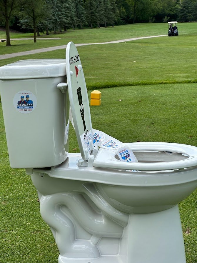 toilet closeup.jpg