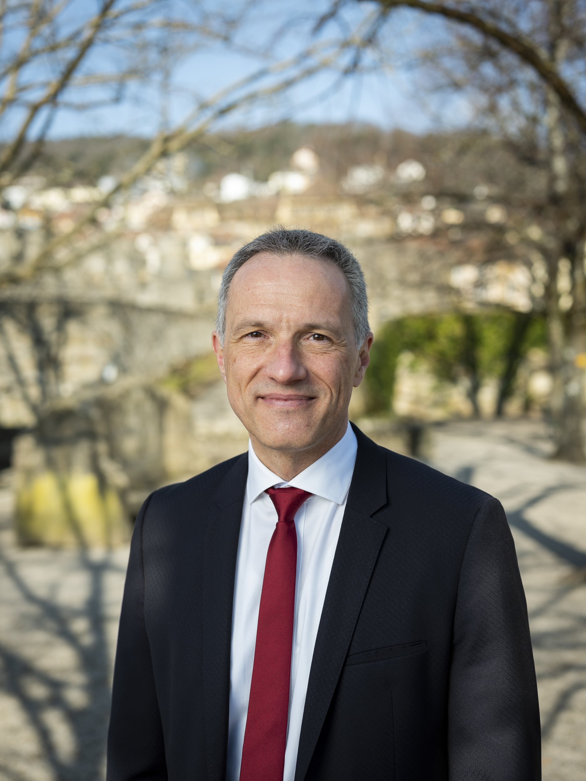 Portrait de Laurent Kurth, Conseiller d'État et chef du Département des finances et de la santé