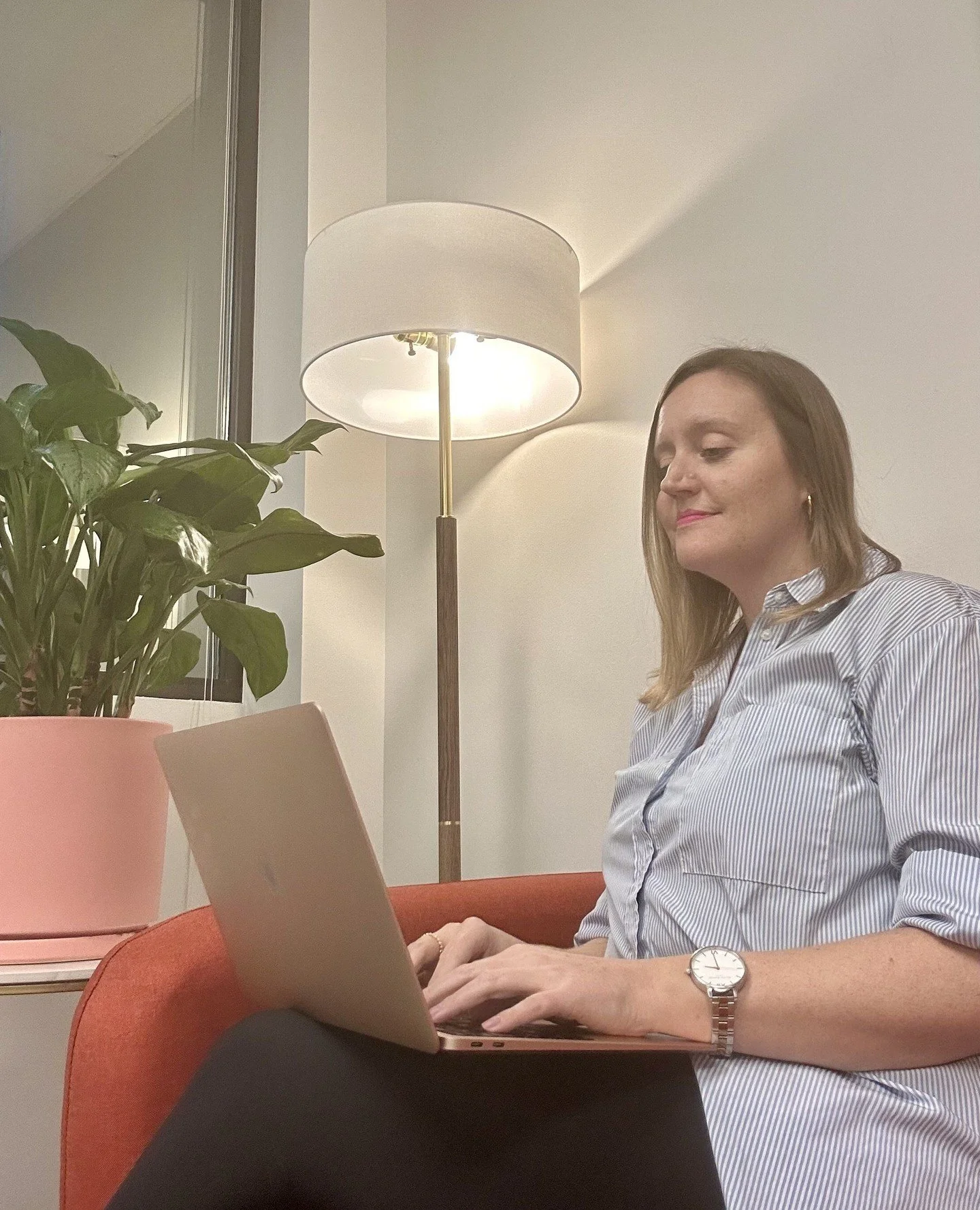 There&rsquo;s a kind of writing that doesn&rsquo;t show up on word count trackers.⁠
⁠
It happens in reflection. In journaling. In the pause before you start a new chapter.⁠
⁠
That&rsquo;s still writing.⁠
That&rsquo;s still the work.⁠
⁠
If you&rsquo;v