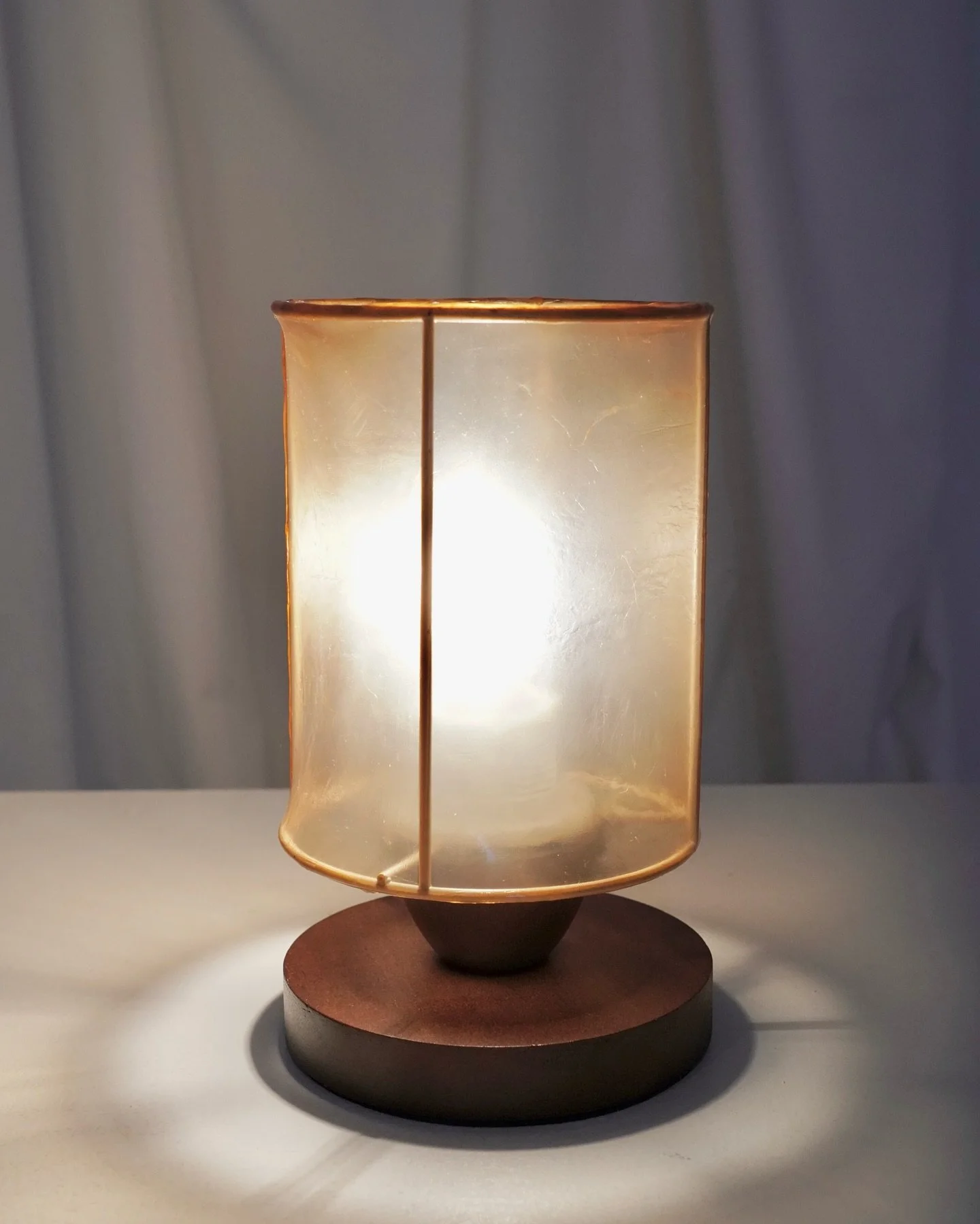 SCOBY 006
Membrane Tensions SCOBY lamp collection 

Bacterial cellulose, wood, metal, LED bulb

#membranetensions #scobylamp #bacterialcellulose #biomaterials #biodesign #kombucha