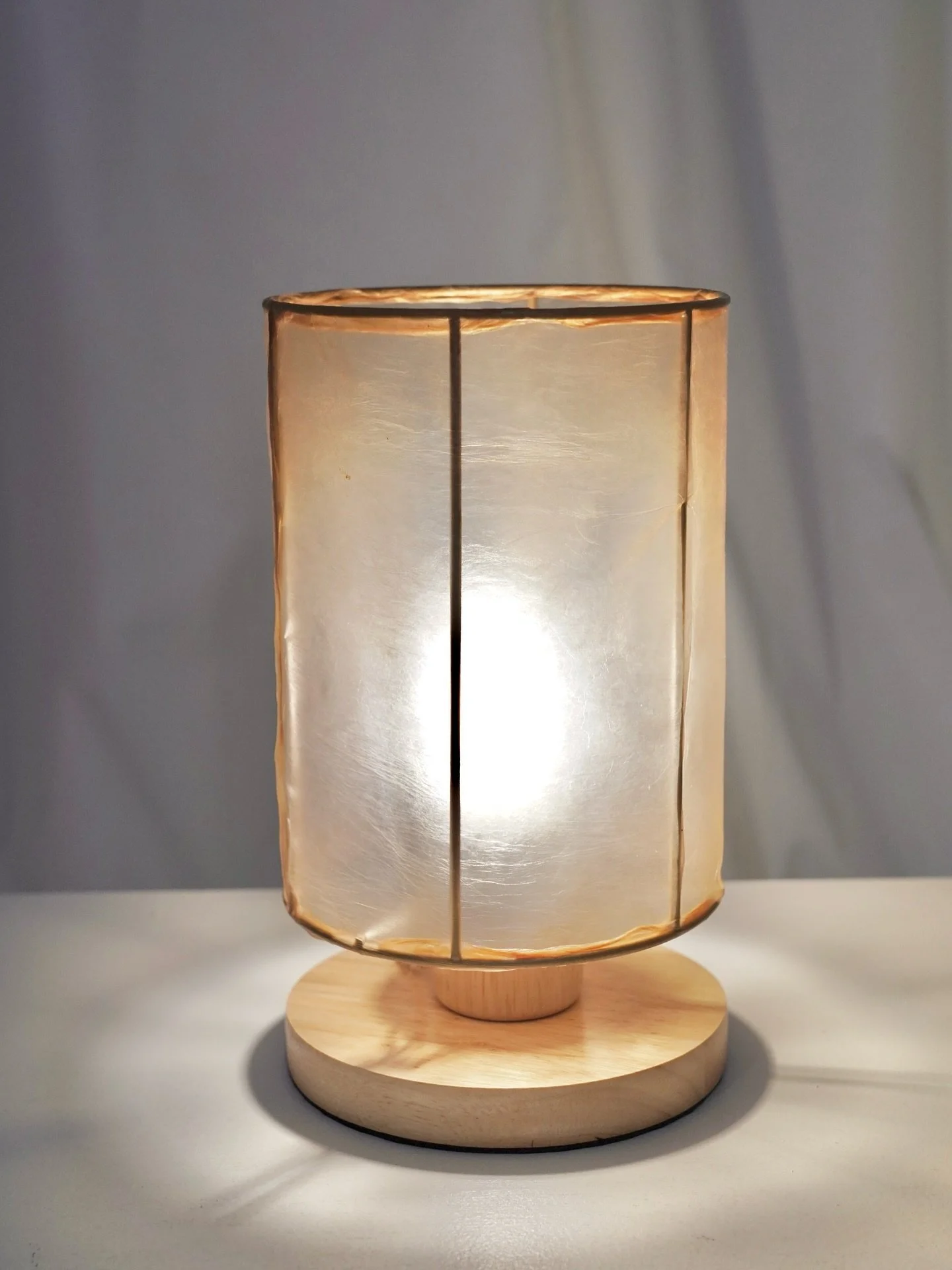 SCOBY 004
Membrane Tensions SCOBY lamp collection 

Bacterial cellulose, wood, metal, LED bulb

#membranetensions #scobylamp #bacterialcellulose #biomaterials #biodesign #kombucha