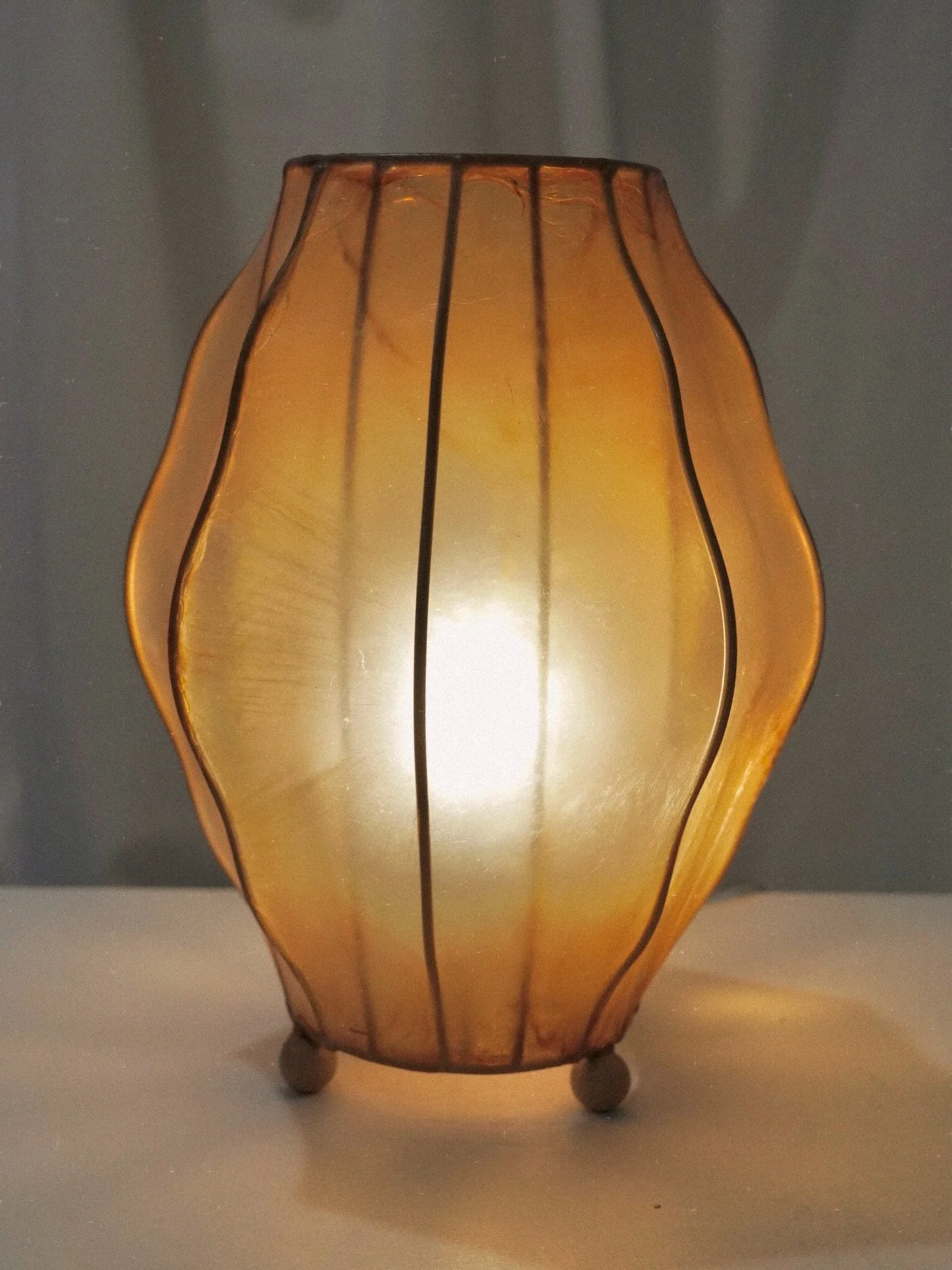 SCOBY 007
Membrane Tensions SCOBY lamp collection 

Bacterial cellulose, metal, LED bulb

#membranetensions #scobylamp #bacterialcellulose #biomaterials #biodesign #kombucha