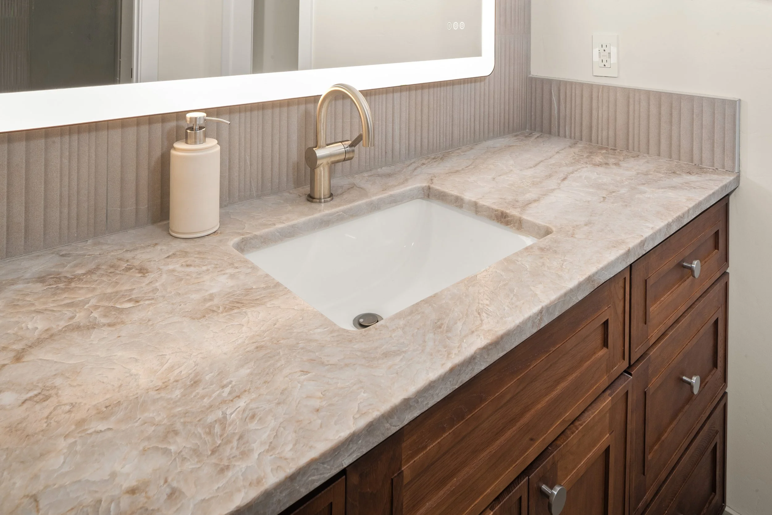 079-7115 S Plymouth Rd-075.jpg