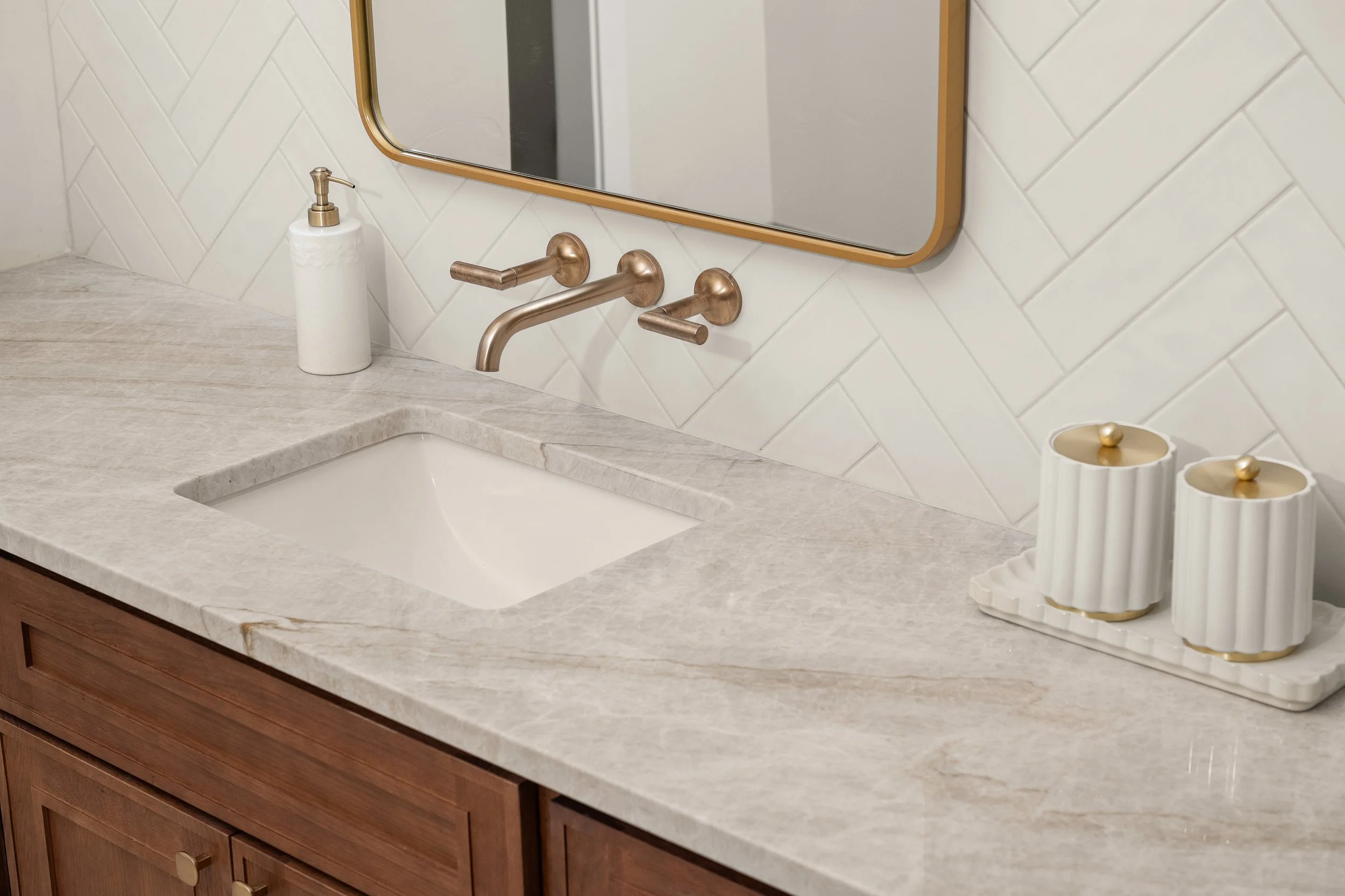 048-7115 S Plymouth Rd-044.jpg