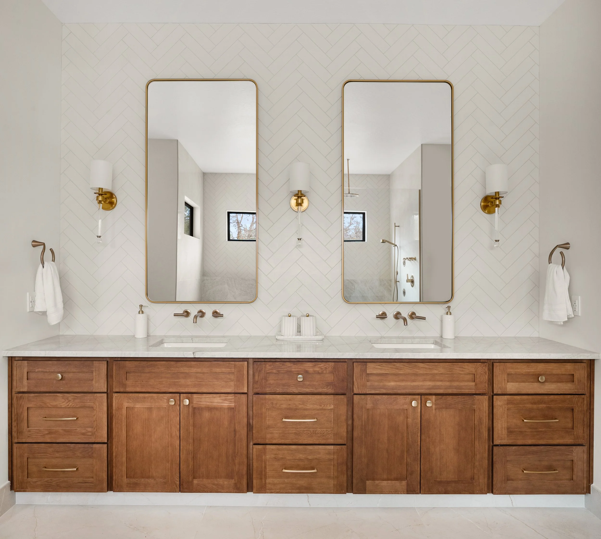 043-7115 S Plymouth Rd-039.jpg