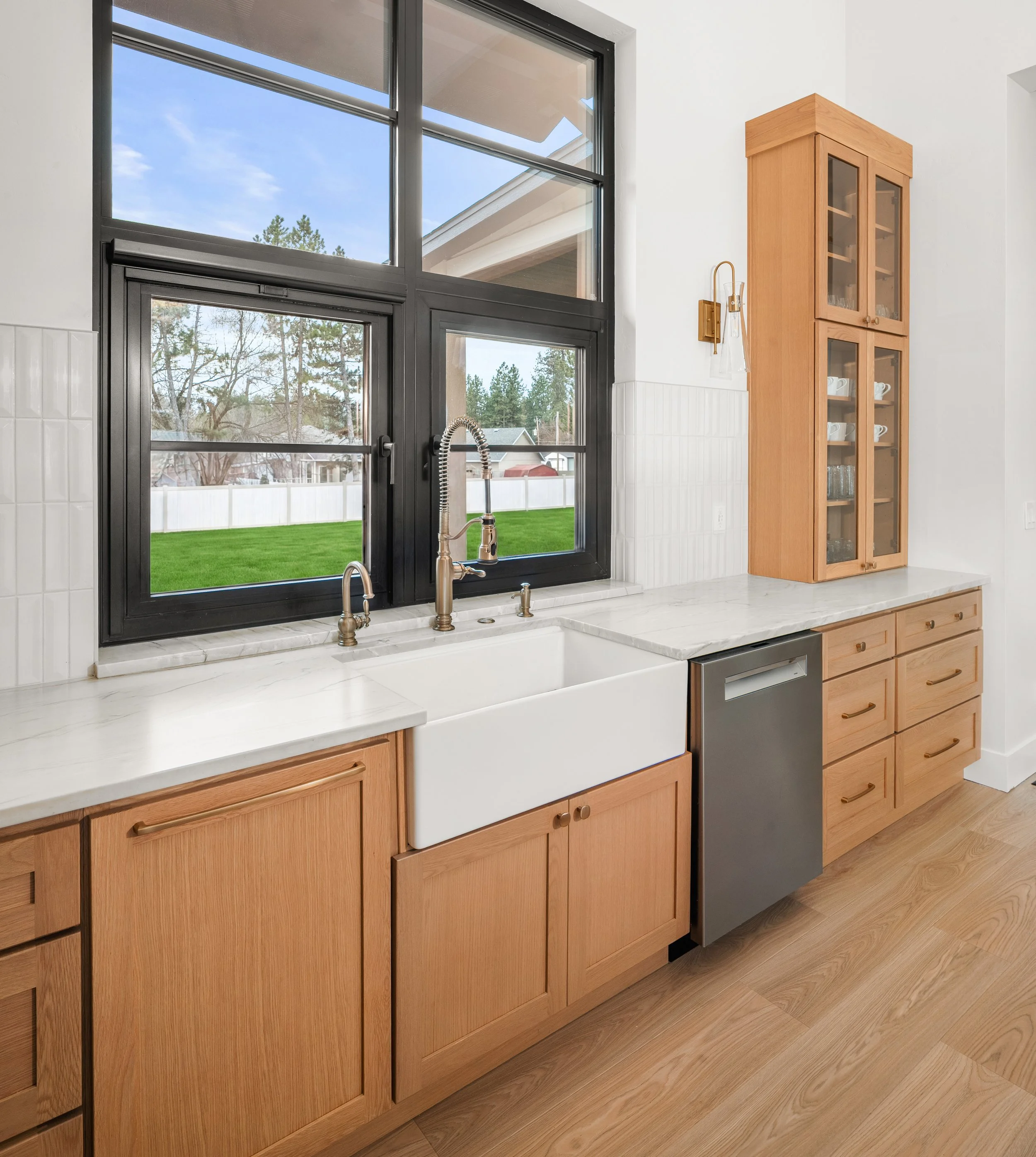 008-7115 S Plymouth Rd-008.jpg