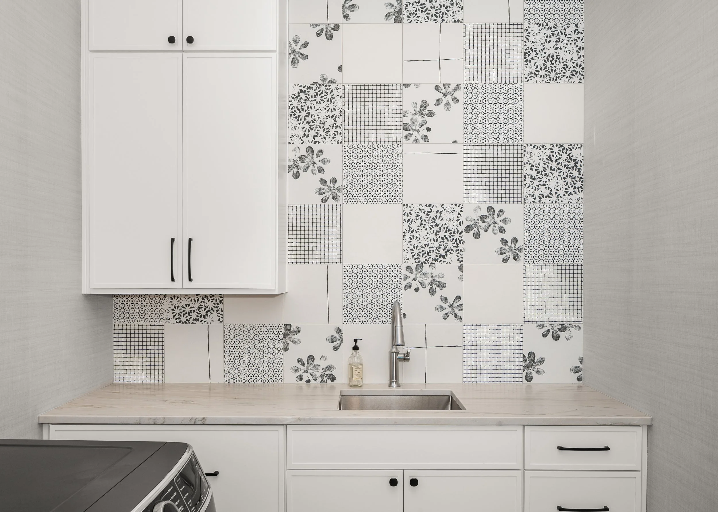 074-7115 S Plymouth Rd-070.jpg