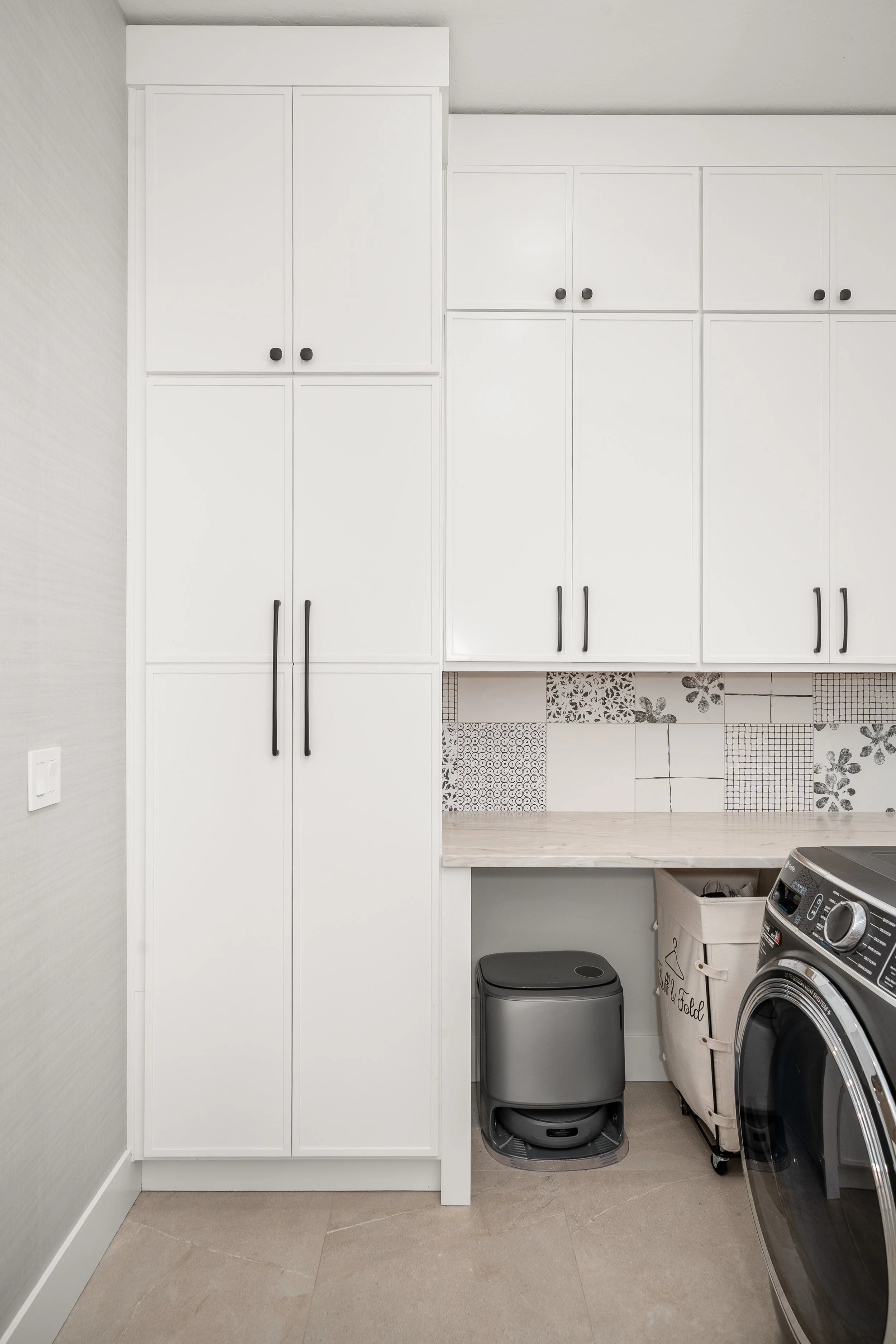 072-7115 S Plymouth Rd-068.jpg