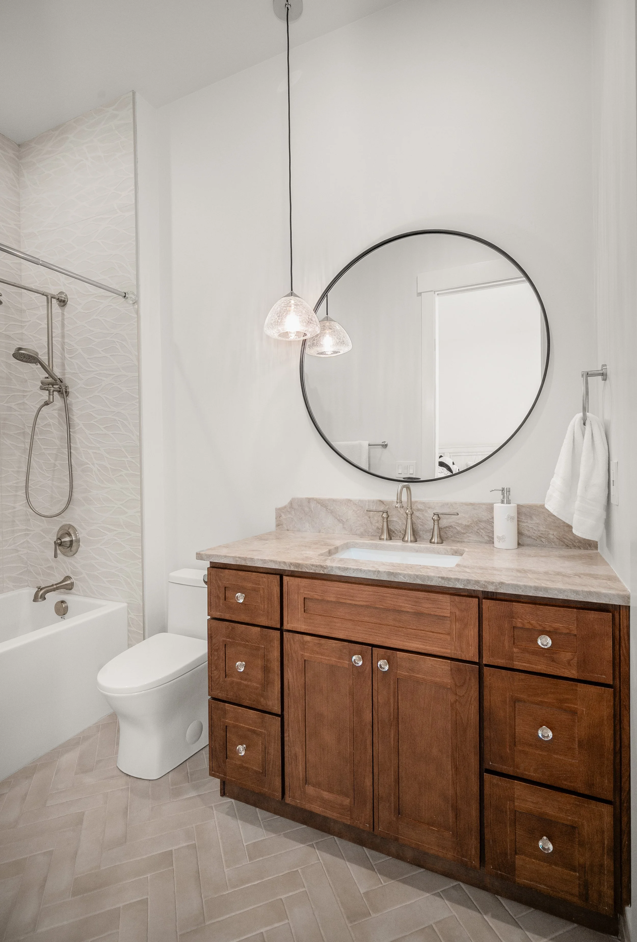 091-7115 S Plymouth Rd-087.jpg