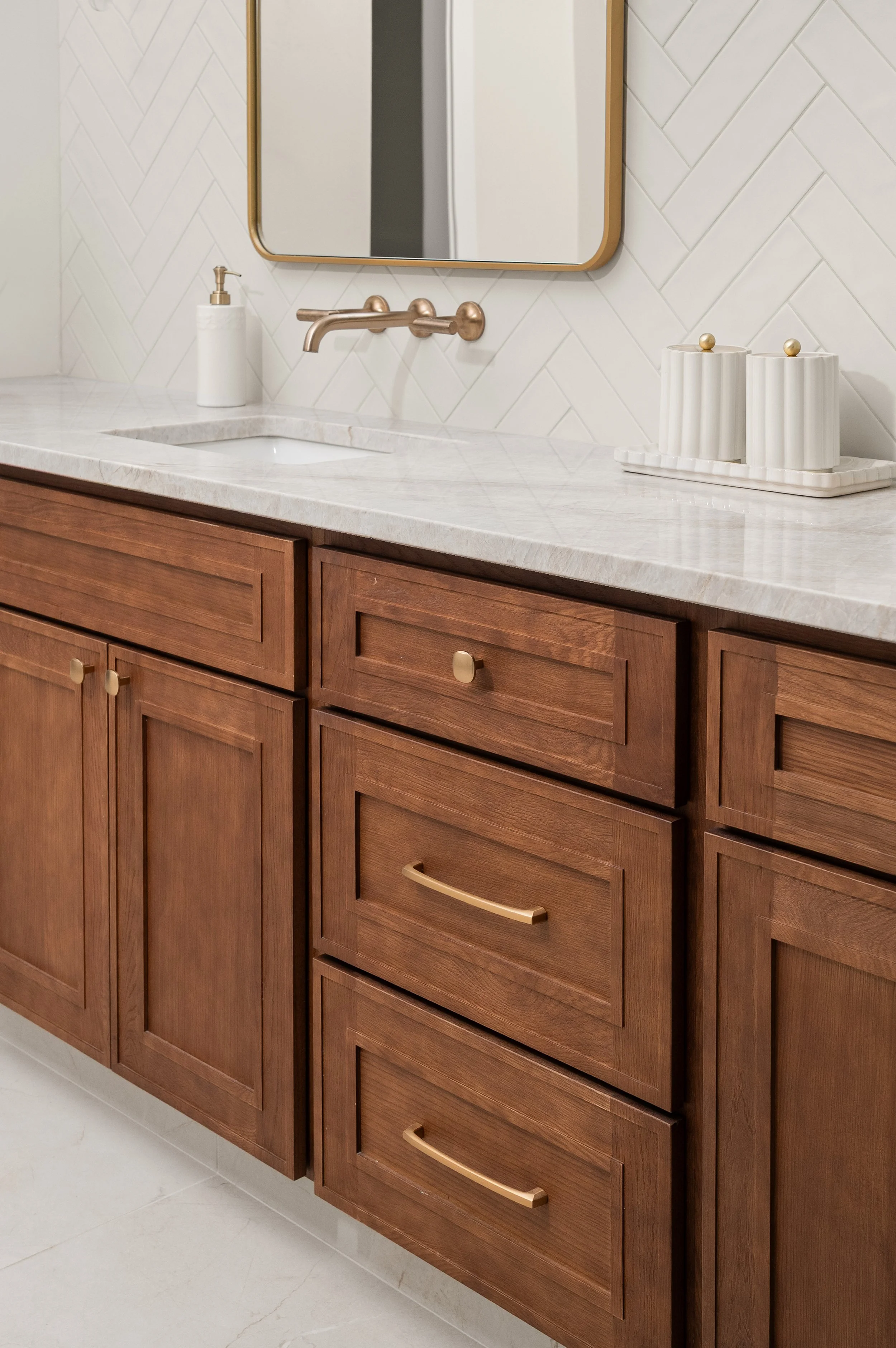 050-7115 S Plymouth Rd-046.jpg