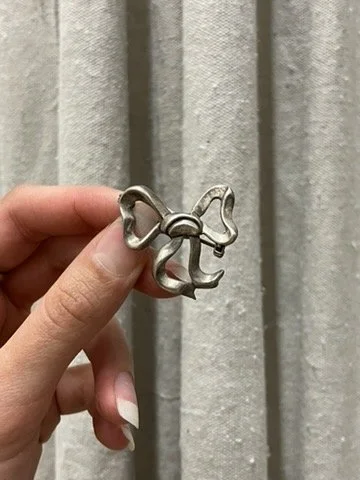VTG Silver Bow Brooch