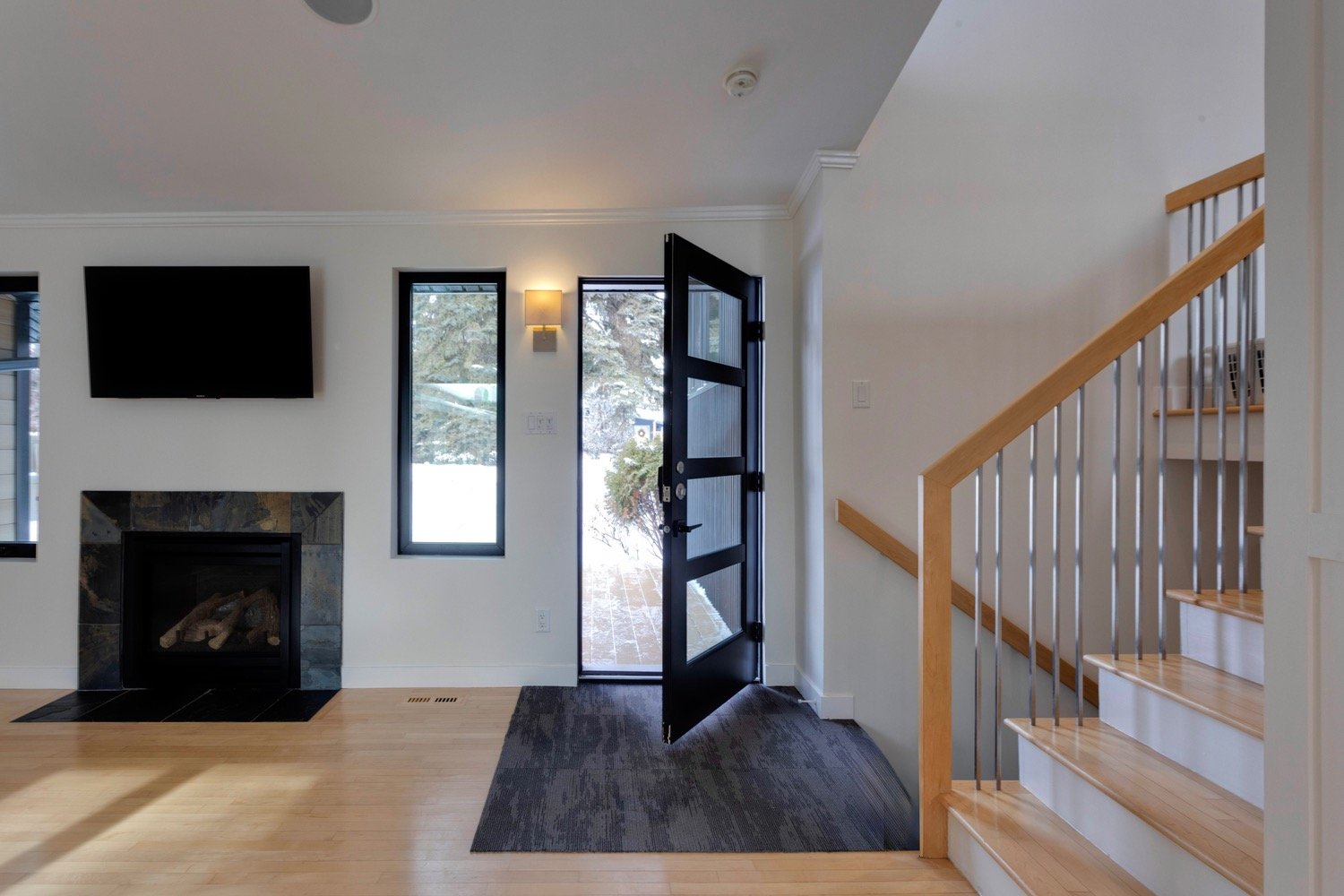 Interior Renovation - Paint, Drywall Returns, Door Installation 1.jpg