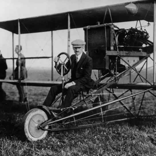 Glenn Curtiss: Aviation Pioneer