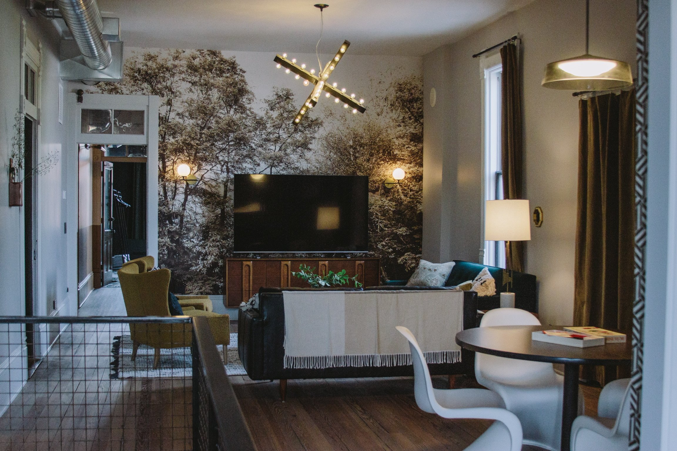 NETWORKING &amp; BUSINESS MEETINGS