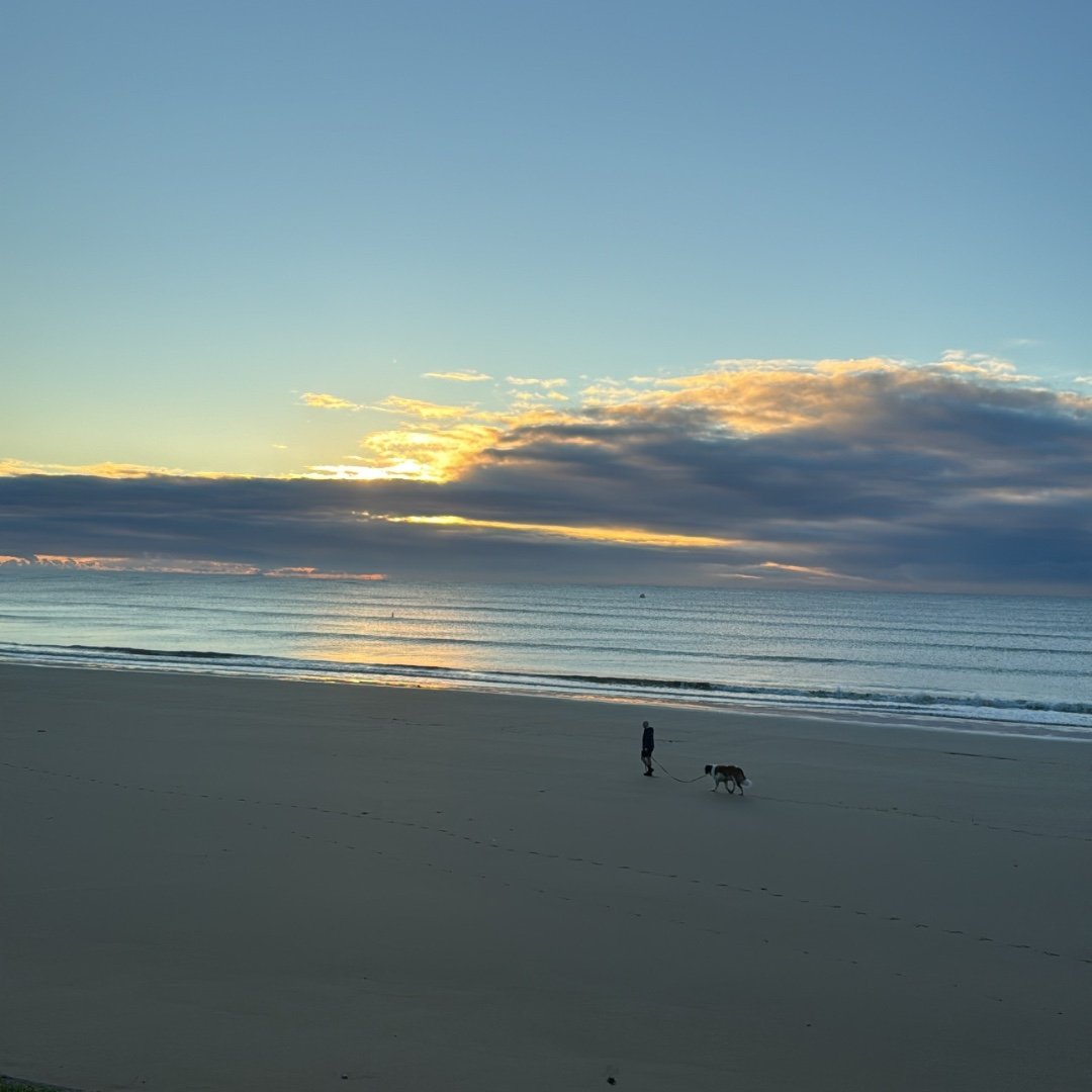 Slow morning strolls along the Torquay front beach.