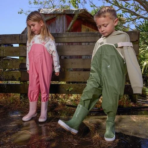 CRYWOLF-AW26-Rain-Overalls-Olive-e-WEB-JPG.jpg