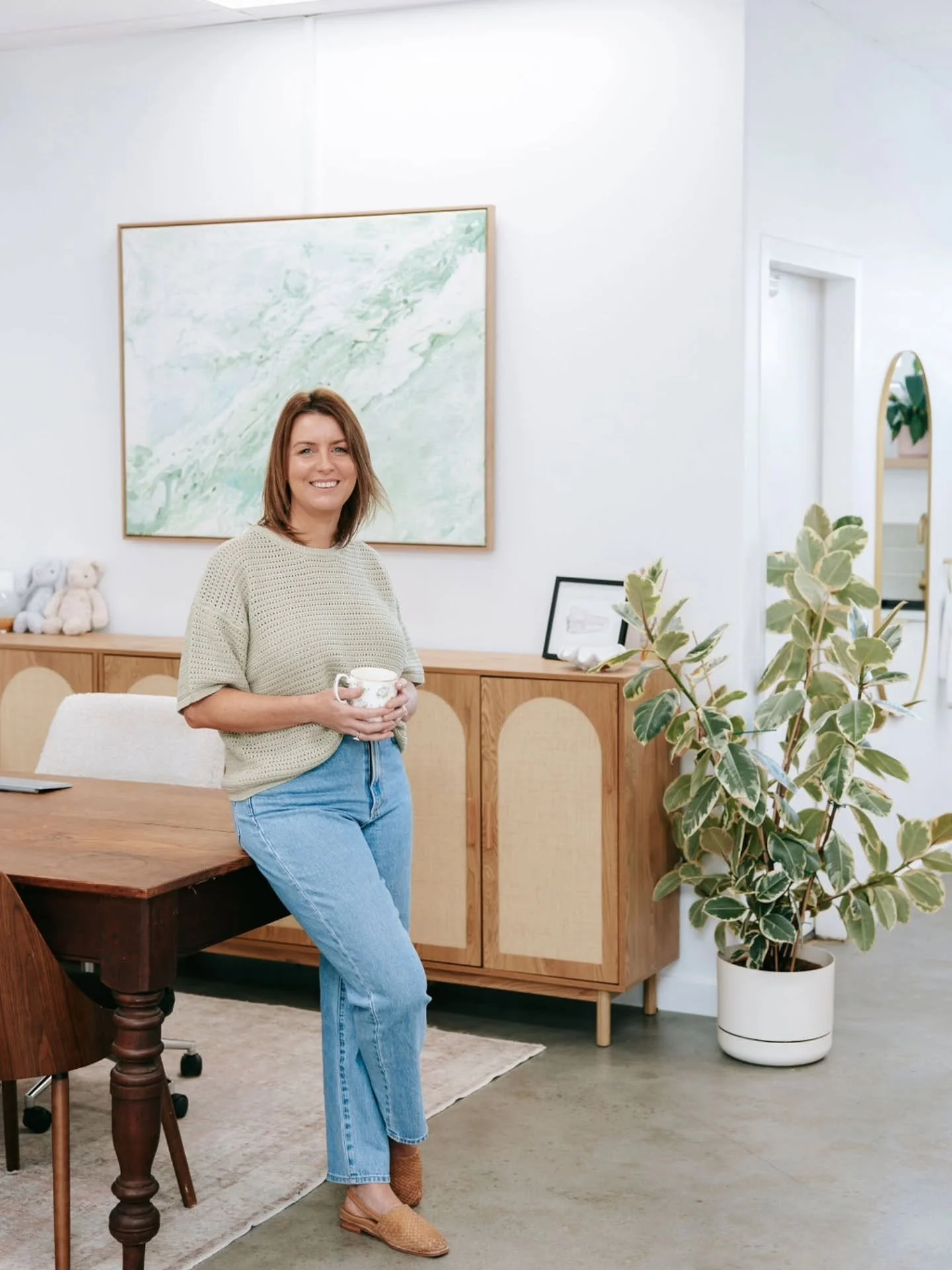 🍵 POV: Back to Reality
POV: The solo small business owner who’s swapped sunshine and sangria for inboxes and to-do lists 🍷➡️📧
After two beautiful weeks away, it’s time to get back into the swing of things. I’m feeling refreshed