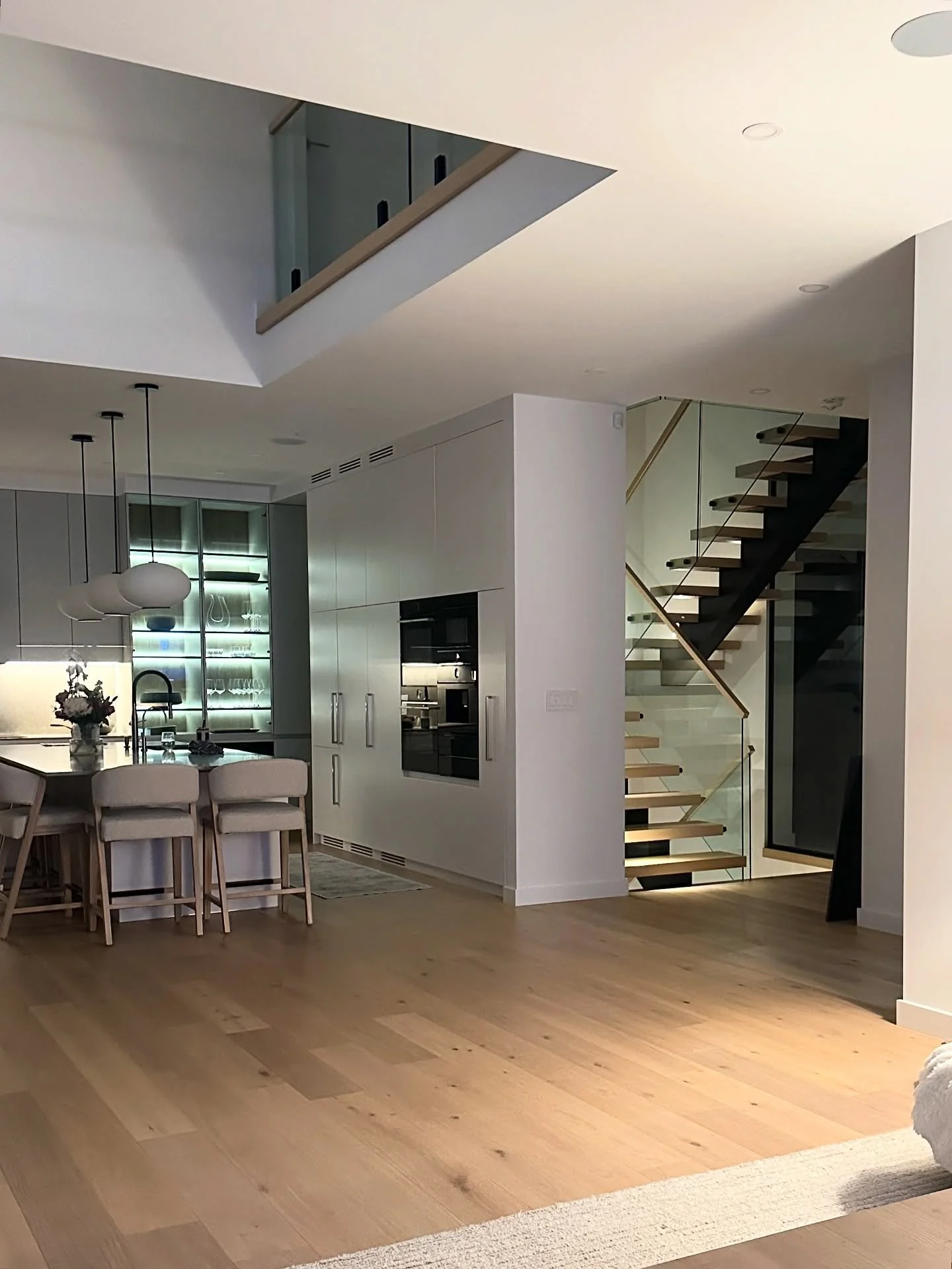 A little September recap!

A month of settling into our new home, celebrating lots of special birthdays, back to school and tons of walks learning our new neighbourhood.