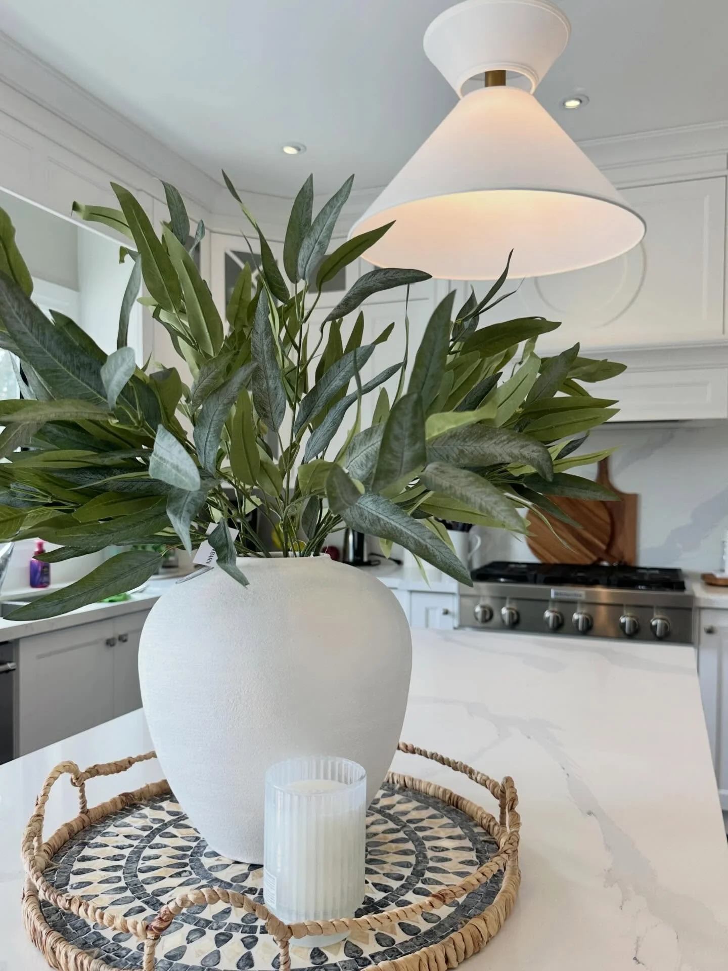 Reminder -> Spring is coming 🌹🪻🌸🌺🌻

The star of any space is natural light. ☀️
But it&rsquo;s the pops of life with fresh stems, greenery, a hint of florals that truly bring it to life, adding warmth and that welcoming feel we all want.