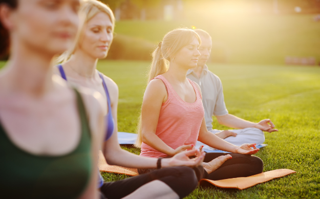 Sunday Morning Yoga INDOOR (ausbebucht)