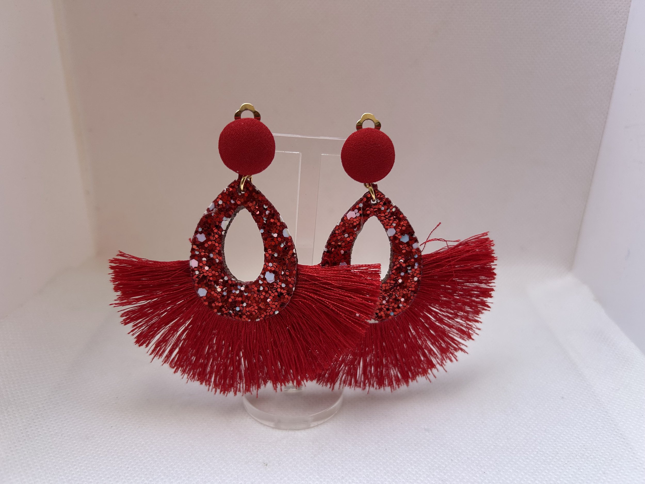 Boucles d’oreilles pompon