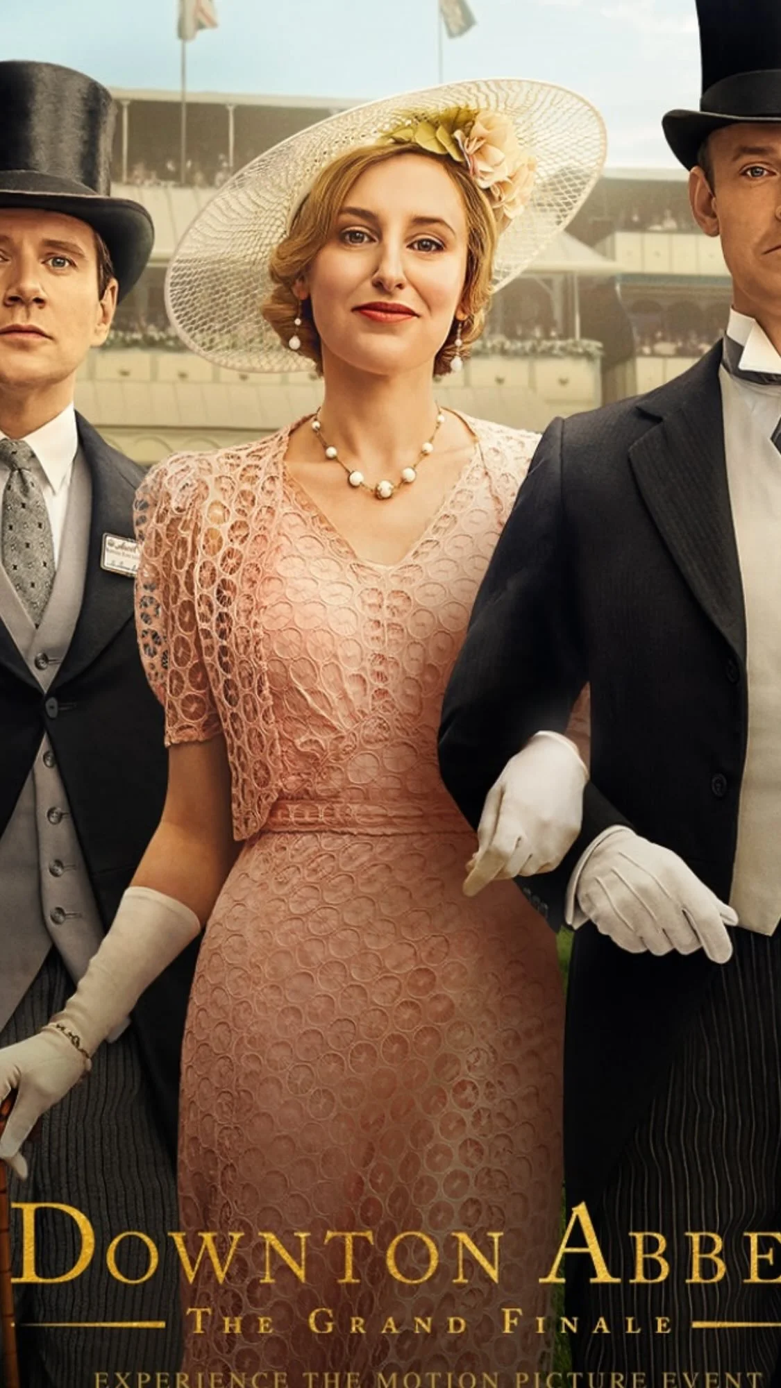 Un chapeau inspiré de Downton Abbey!
Devinez comment il s’appelle ?
Disponible sur http://Cyriane2t.com
#chapeau #chapeaucyrianedetrogoff #modiste #edith #mariage #capeline