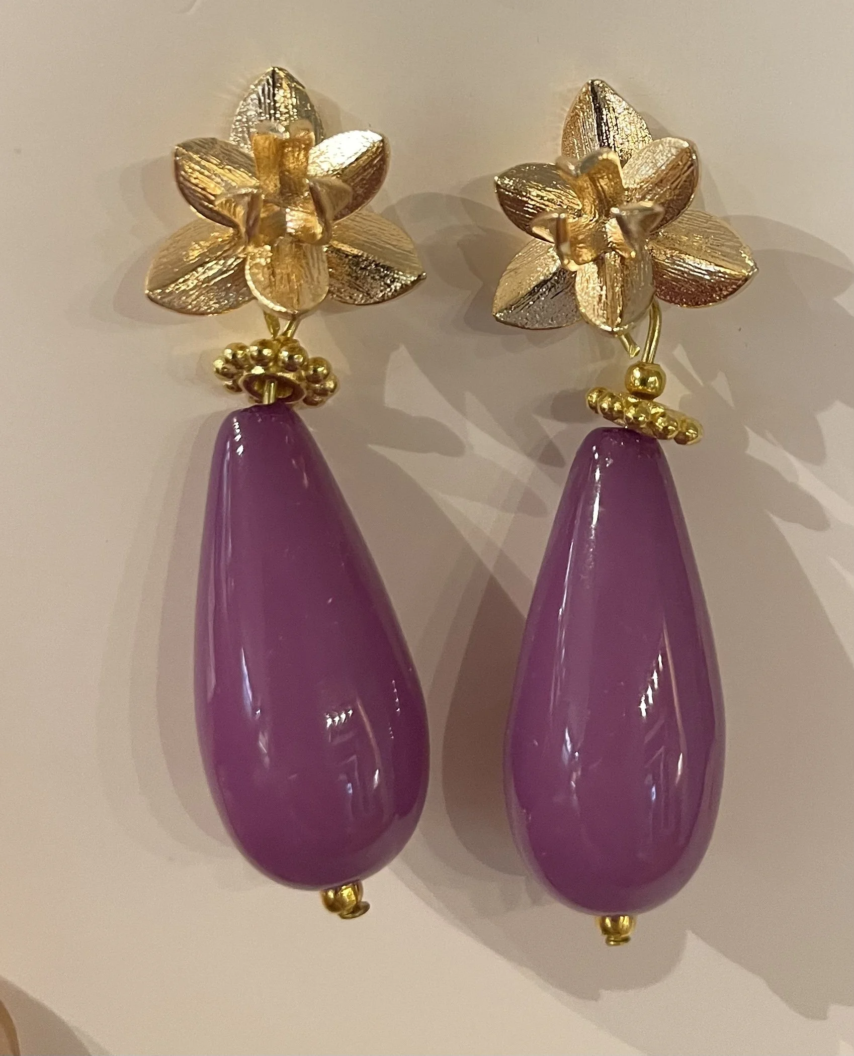 Boucles d’oreilles violettes