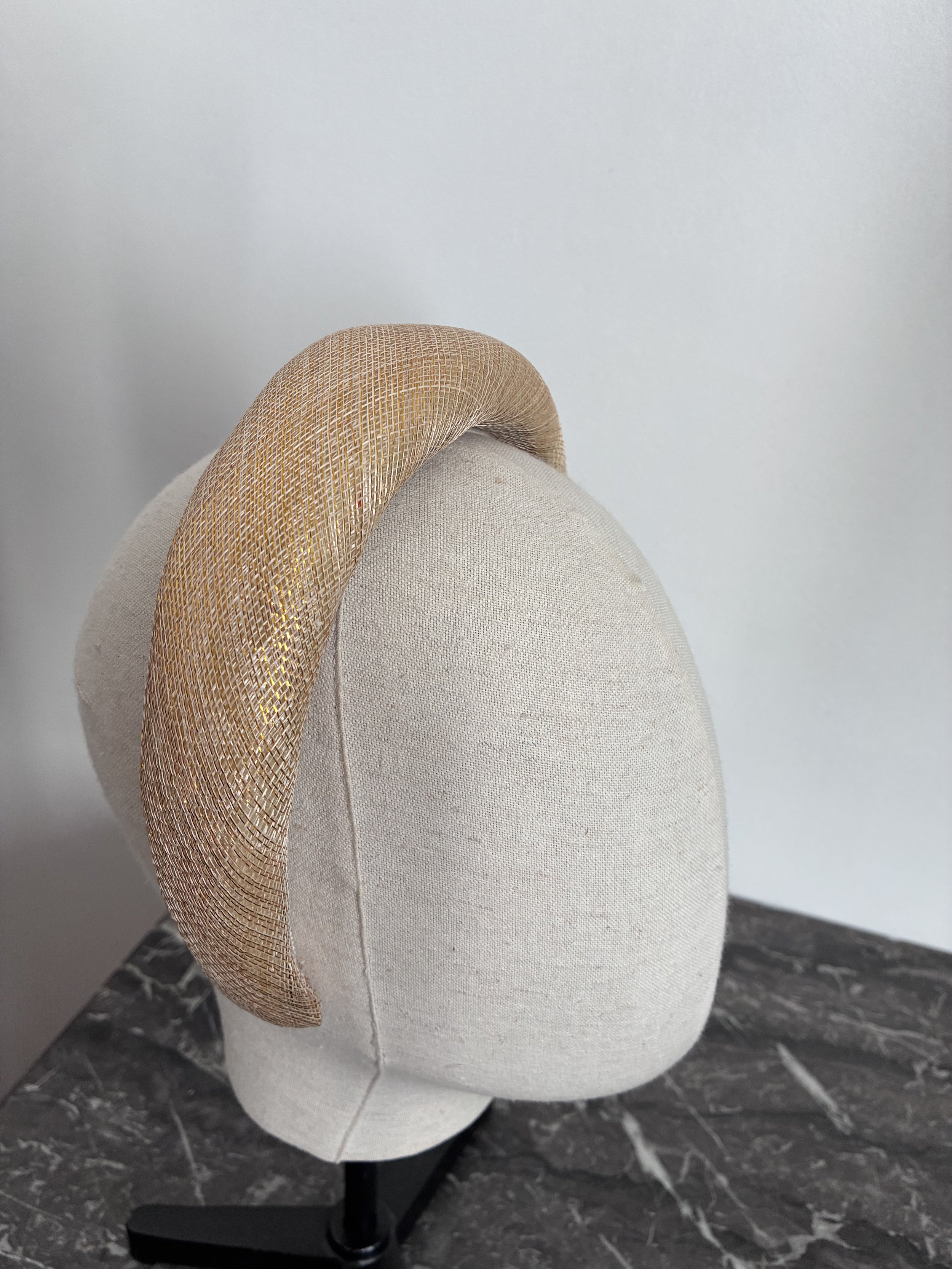 Serre-tête sisal doré
