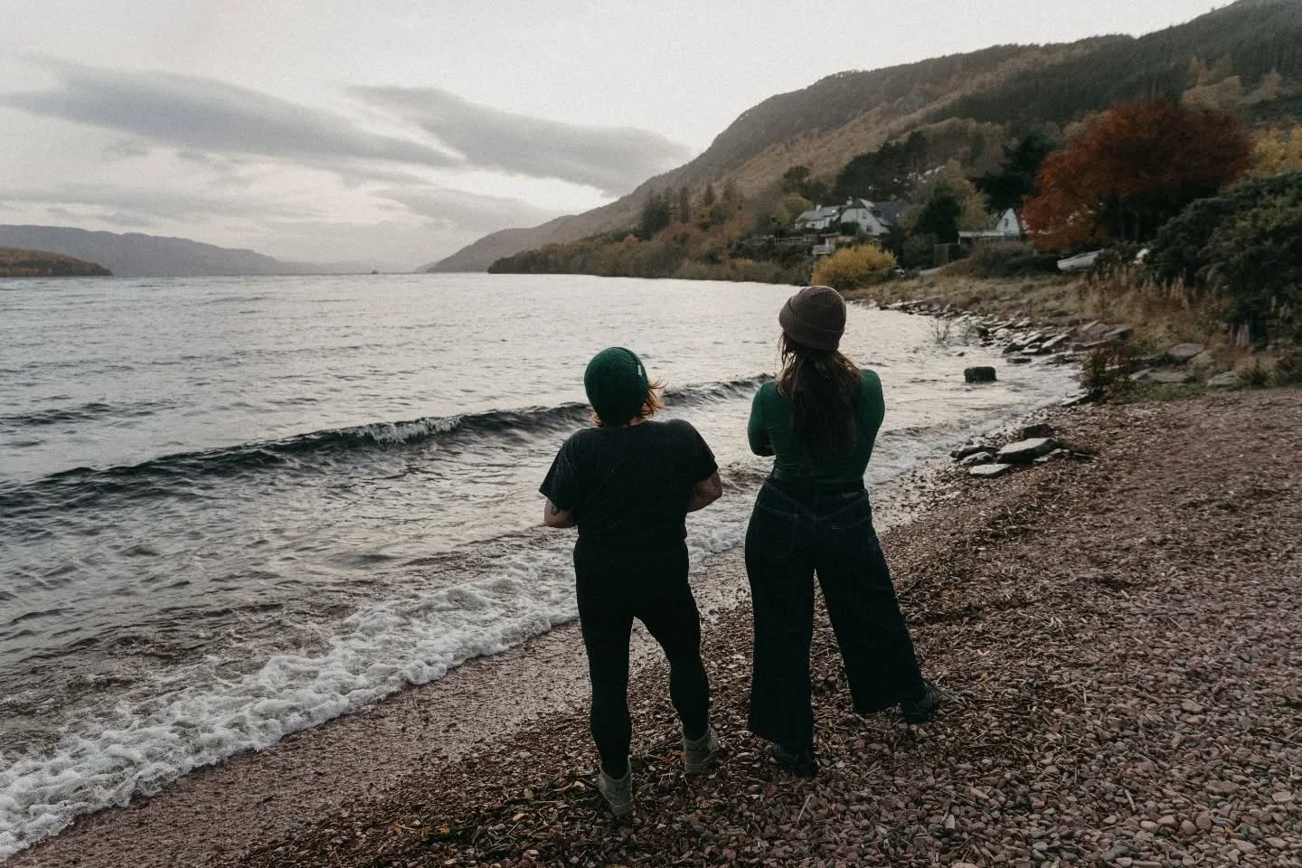 Notre s&eacute;jour a &eacute;t&eacute; ponctu&eacute; de grosses bourrasques de vent, de pluie battante qui transper&ccedil;ait nos nombreuses couches de v&ecirc;tements, d&rsquo;innombrables heures de routes sinueuses. Avec du recul, c&rsquo;&eacut
