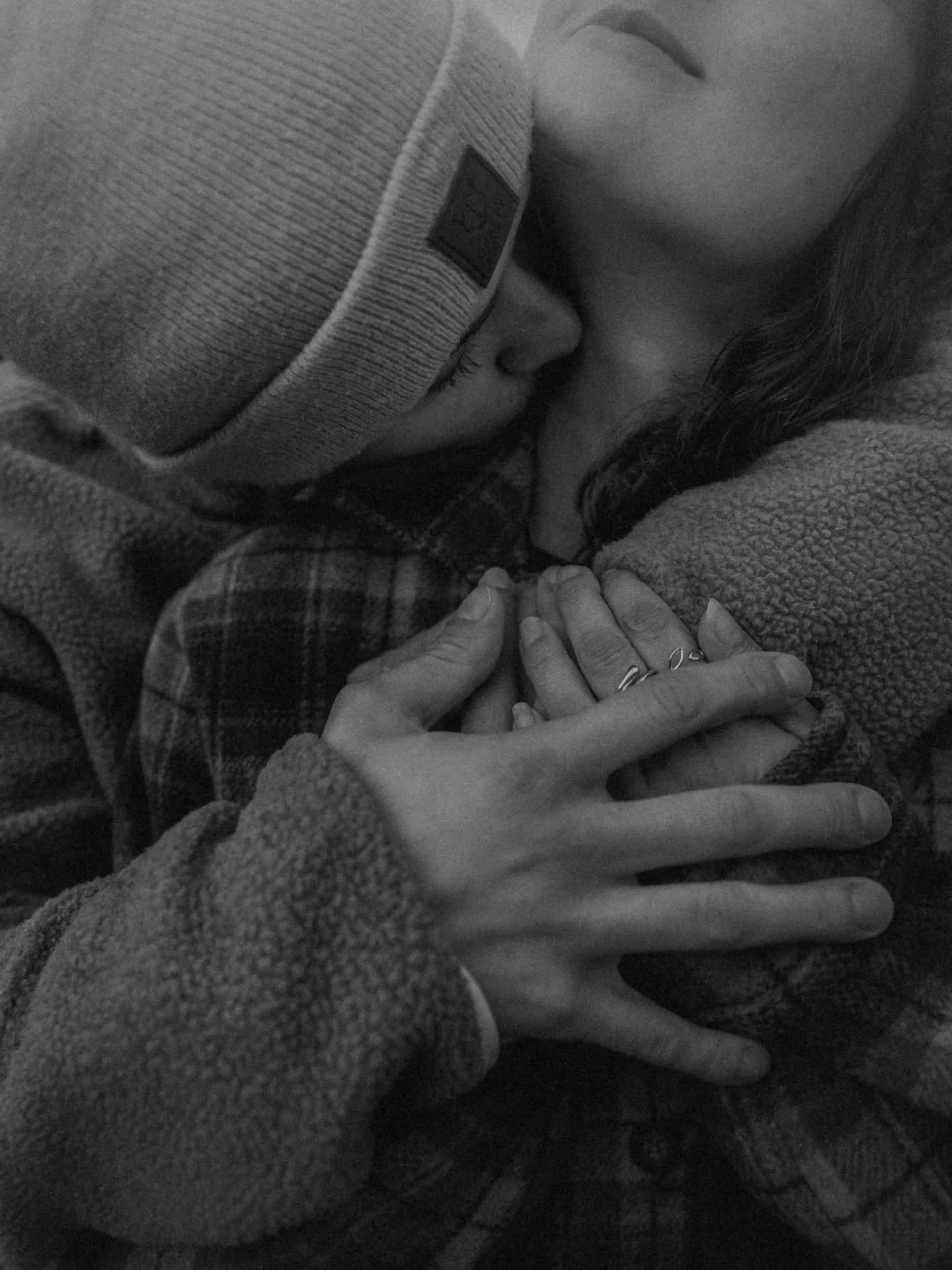 Viens, on s&rsquo;aime.

Comment vous dire que c&rsquo;&eacute;tait absolument fou encore ! 

Vous rencontrer la bas et raconter un petit peu de vous deux ❤️ boulala , c&rsquo;&eacute;tait si touchant , si doux, si beauuu ! J&rsquo;en veux encore ! 
