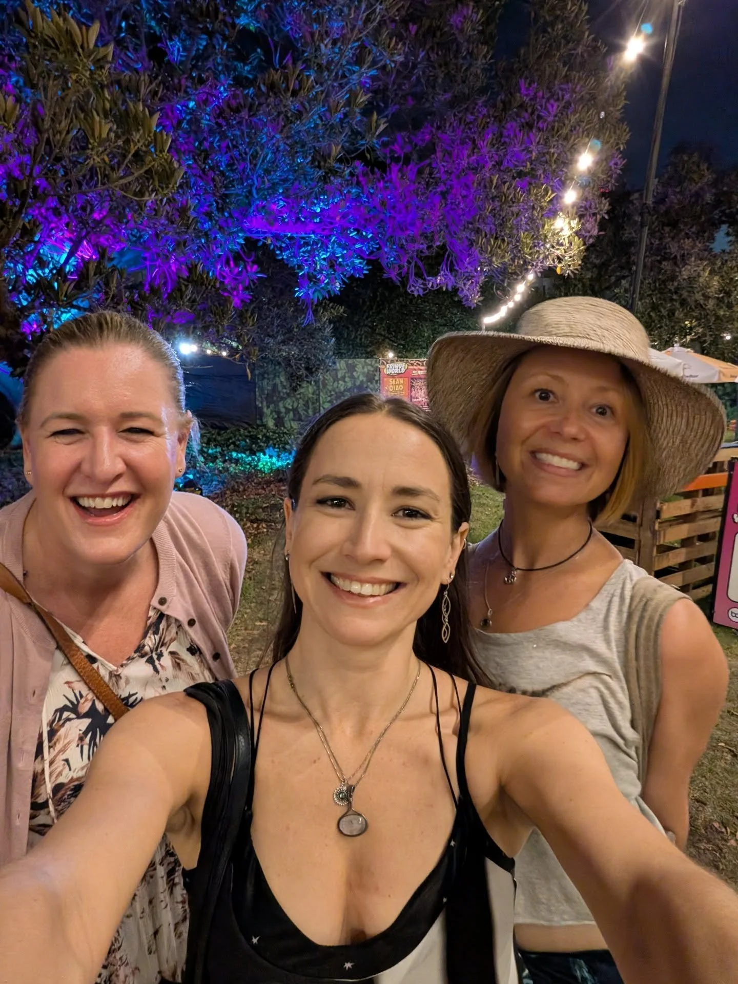 Black Sheep 🖤🐑