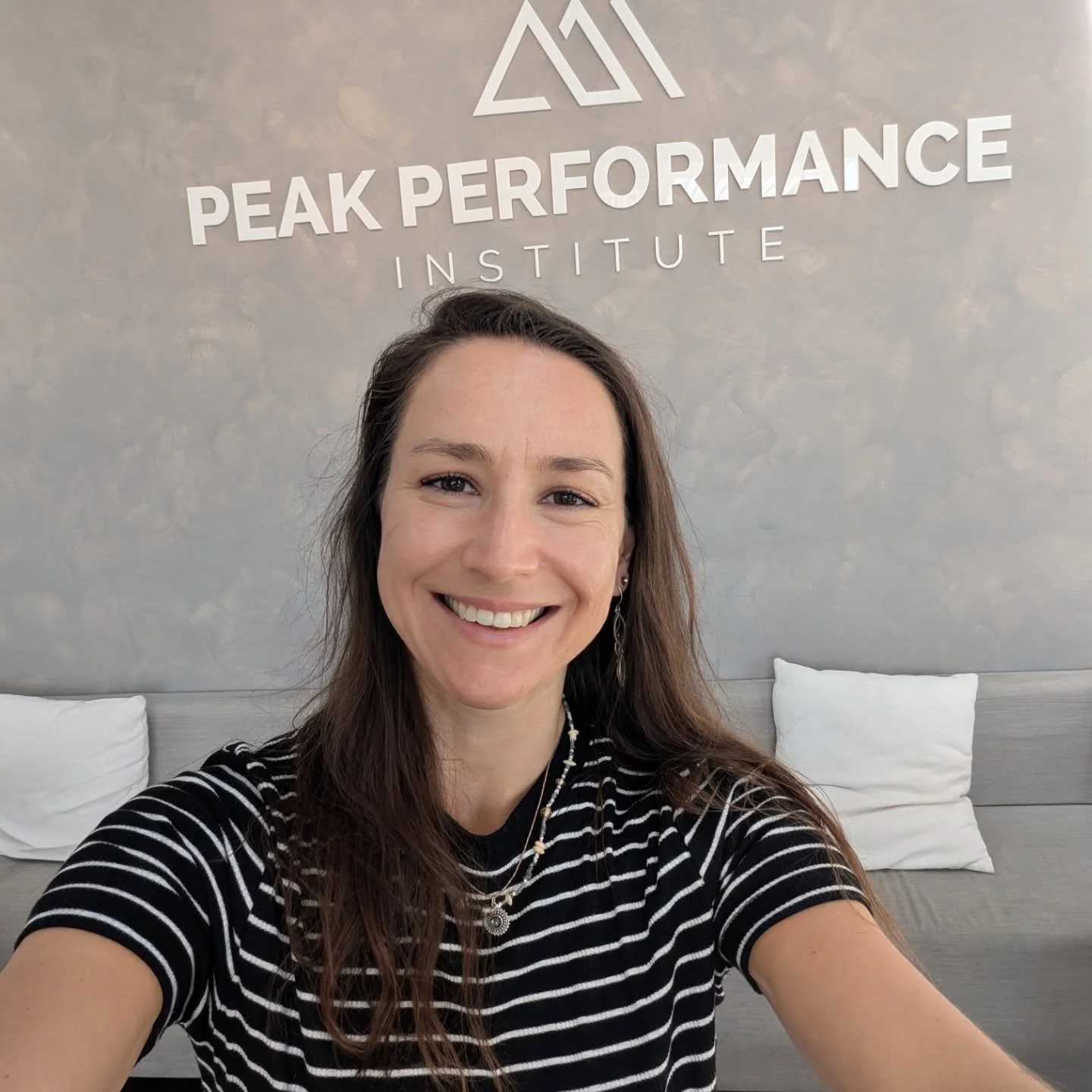 This is Equinox Weekend 🌞 opens a potent biomagical light window, making it the perfect time to align your circadian rhythm.

Most of us focus on nutrition and exercise when it comes to our foundational wellbeing focus, but daily light exposure is r