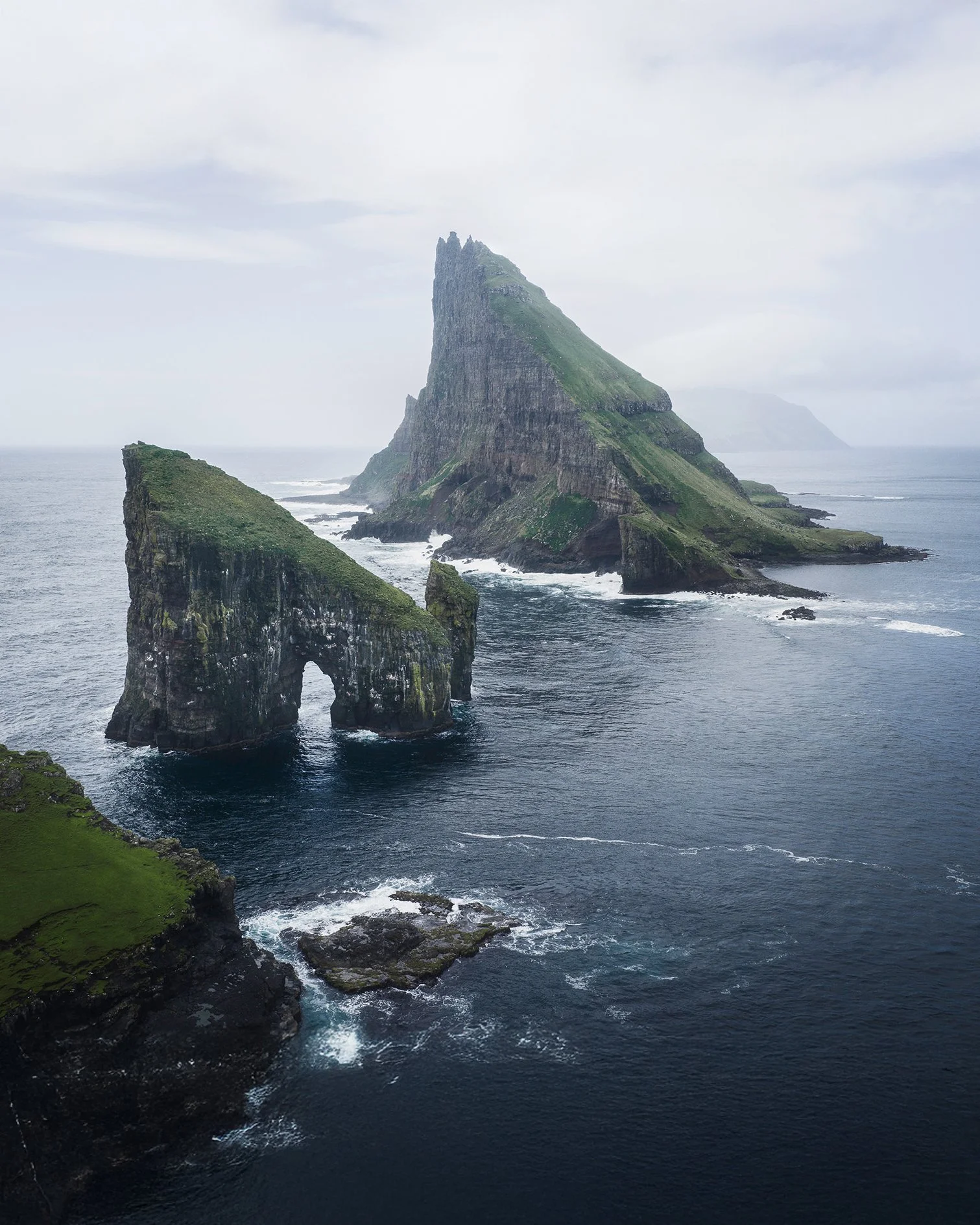 Drangarnir vertical.JPG