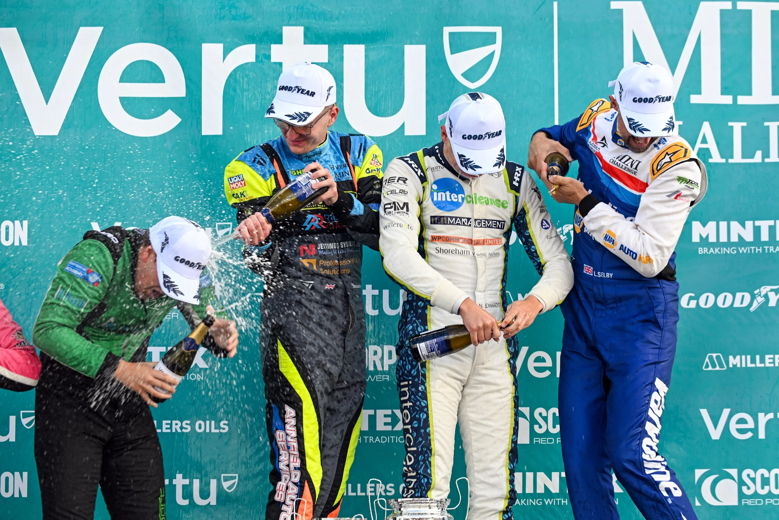 Mini-Race-3-Podium-PZ8_4257.JPG