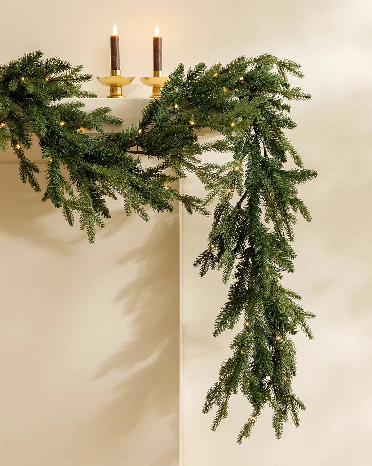 9' Norway Pre-Lit Indoor/Outdoor Faux Garland