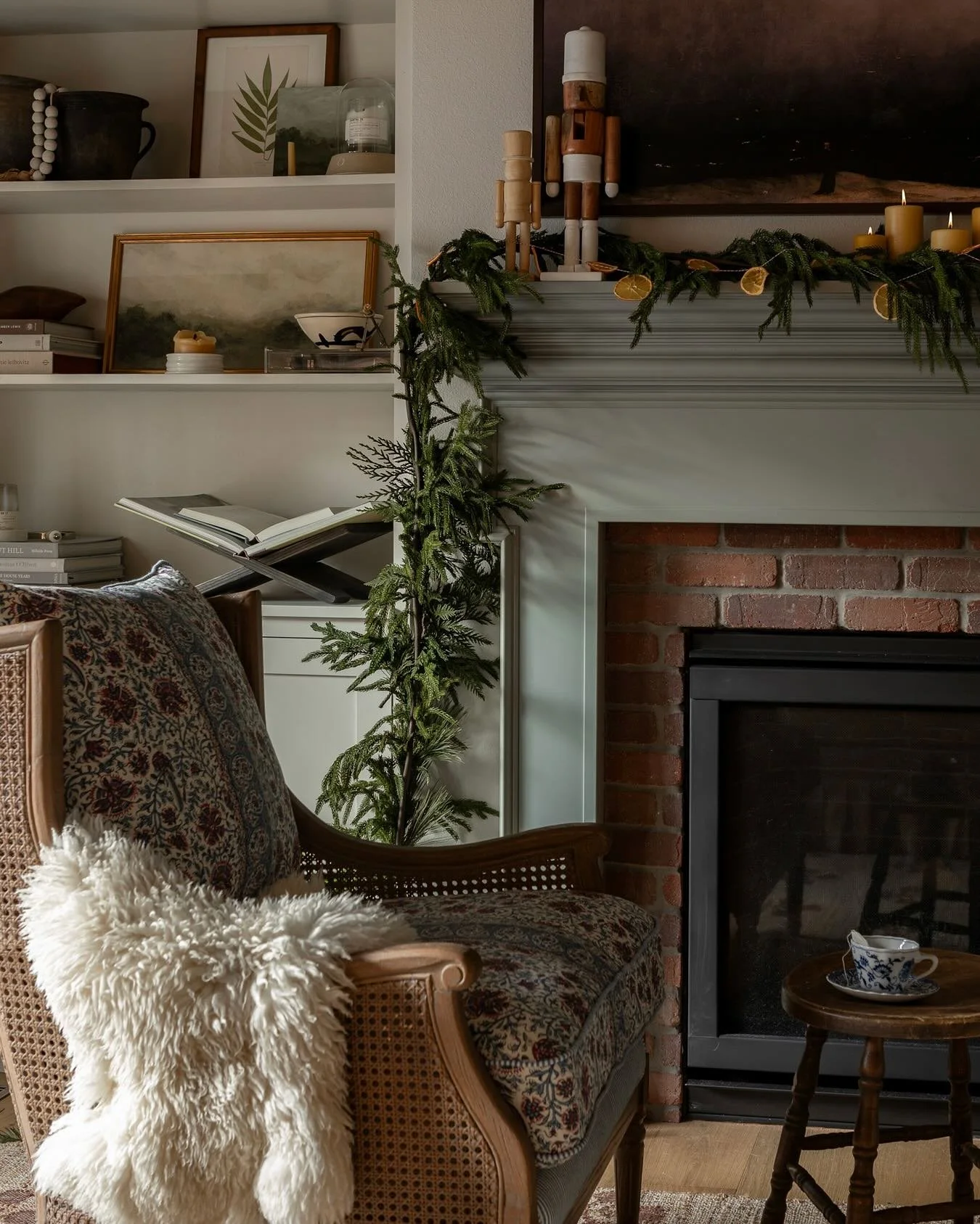 The Oho Holiday Shoppe is officially open for business! It&rsquo;s no secret the holidays are my favorite time of year&hellip; I love spending endless cozy hours with my family, taking a break to reflect and celebrate and of course, finding the perfe