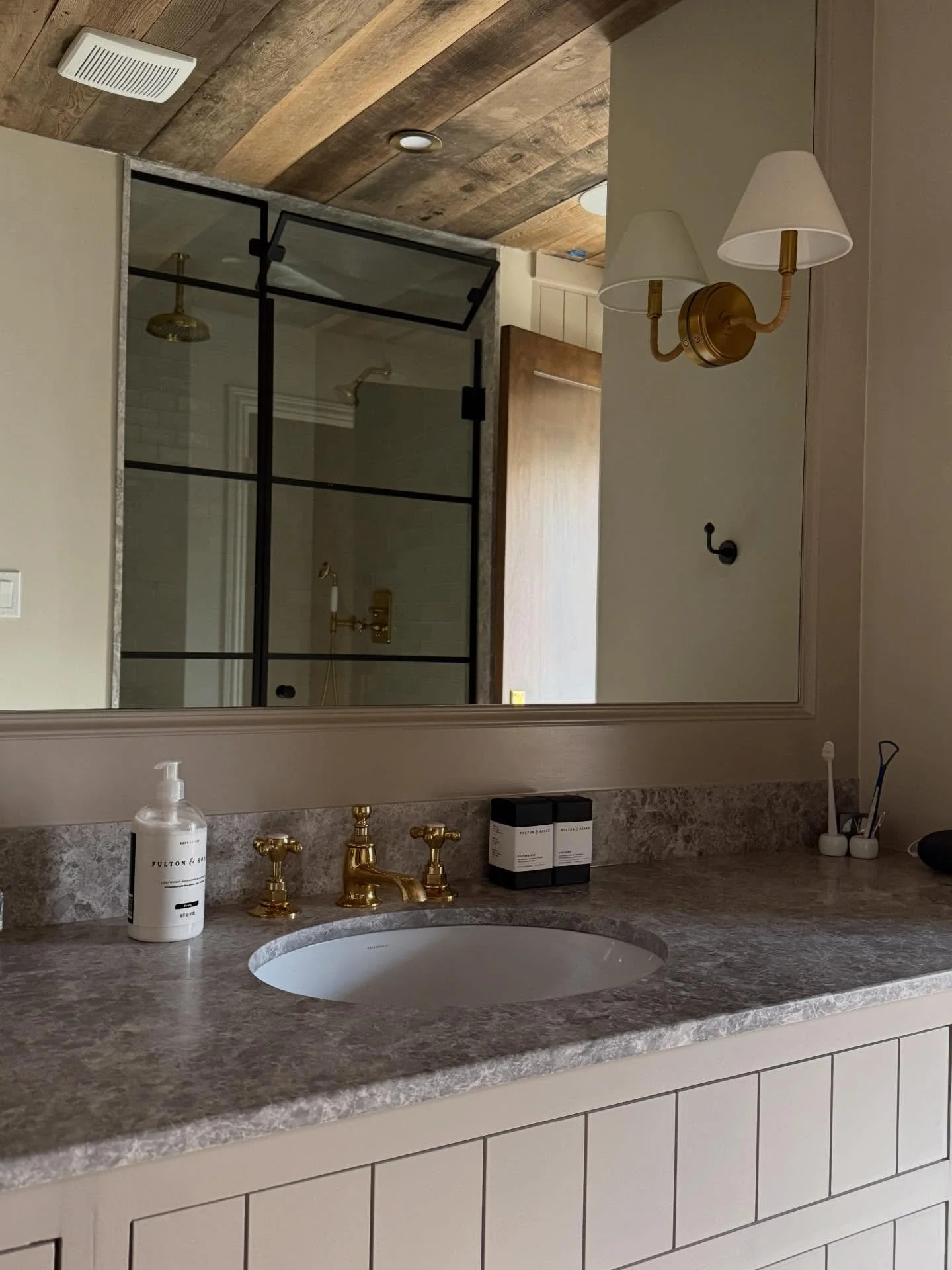 Checking in on #OhoTexasNeutralCottage before the holidays! It&rsquo;s our final walk through before layering in furniture and design elements. For those of you that have been following along with this two-year gut reno&hellip; yes, that means constr