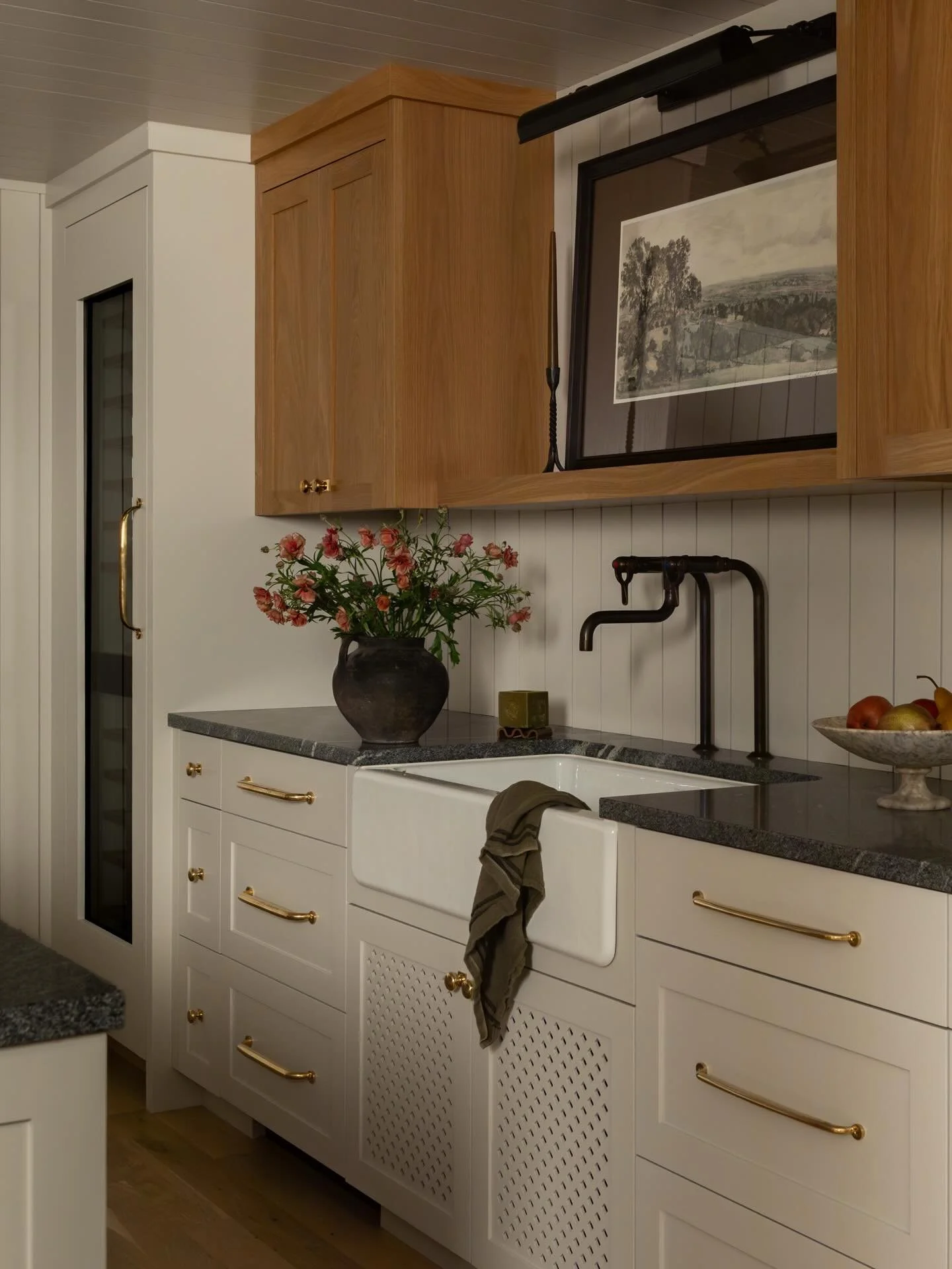 Now presenting: the #OhoTraditionallyCozy kitchenette. When we started imagining what this 1,300-square-foot blank canvas basement could look like, we always knew there would be a kitchen area. Our clients wanted this floor to be place where their th