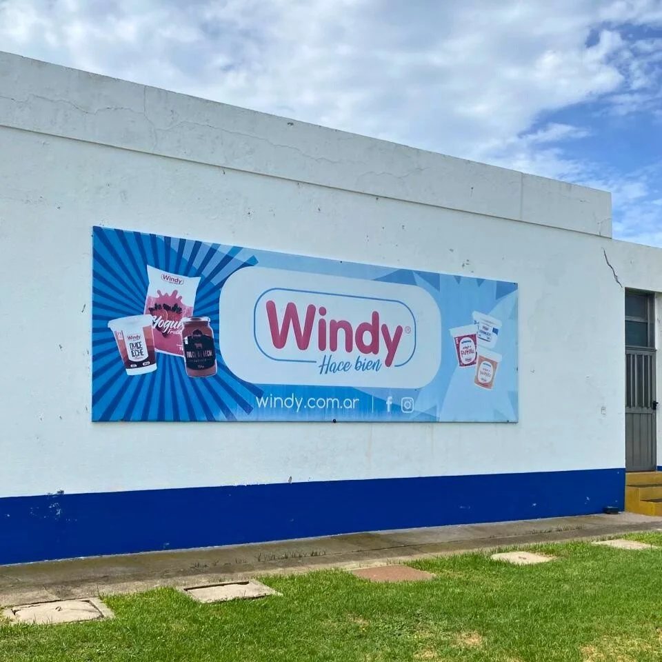 &iexcl;De la estrategia a la planta! As&iacute; estamos trabajando junto a @lacteoswindy 🚀

Para dise&ntilde;ar organizaciones eficientes, hay que conocer el coraz&oacute;n del negocio. Por eso, parte de nuestro equipo se encuentra realizando un rel