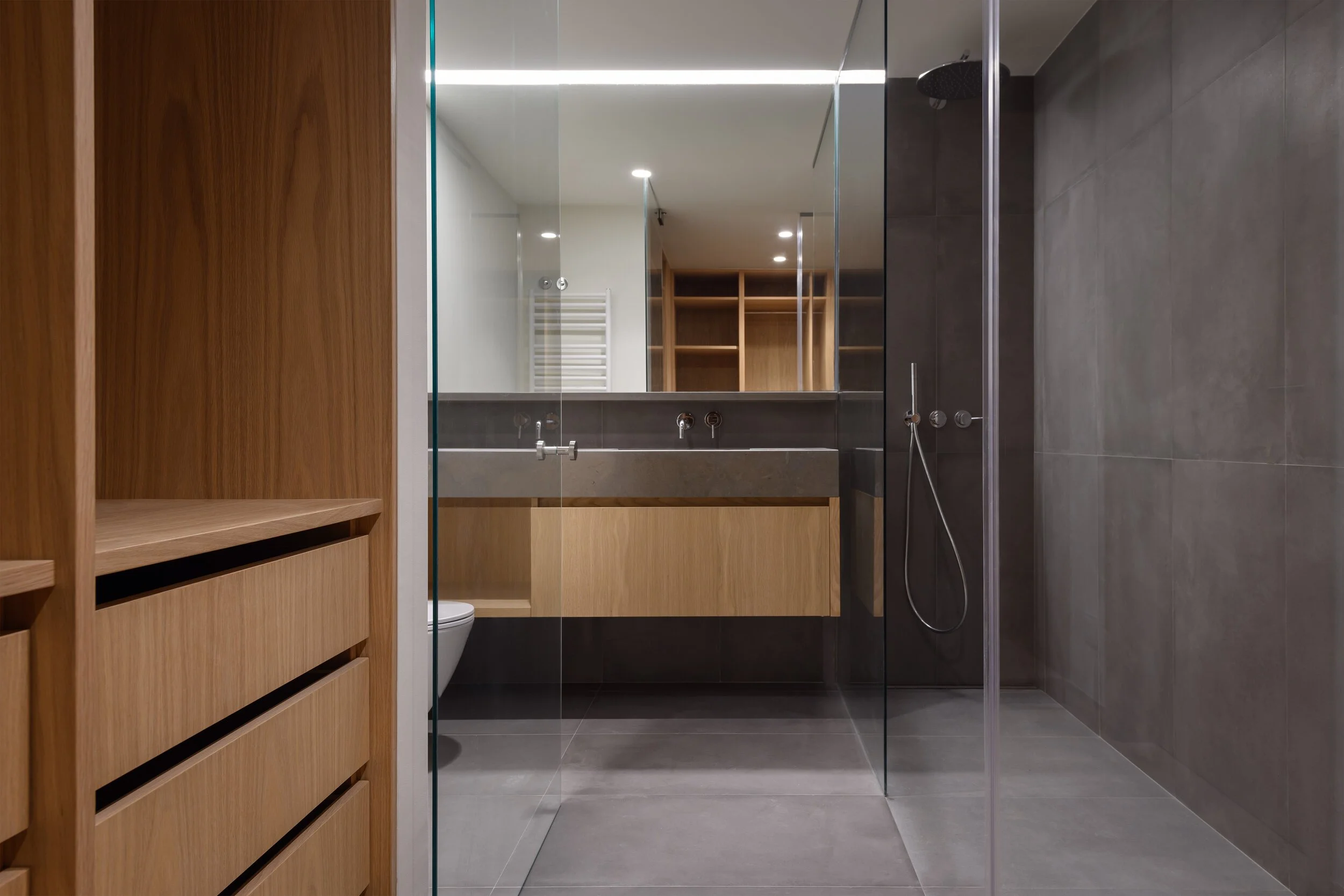 P7A-IS+Suite-2.jpg