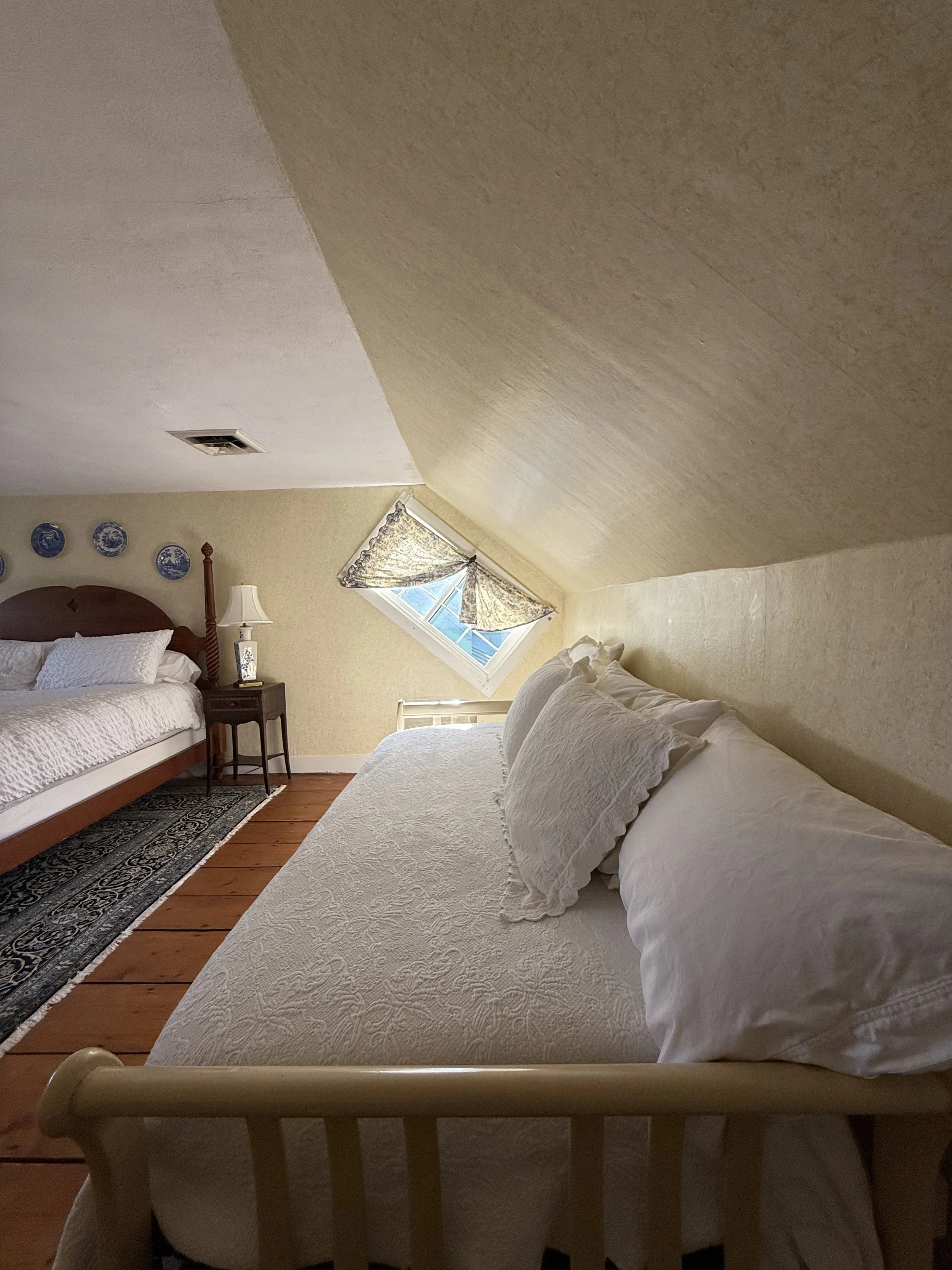 Encore room: Trundle bed