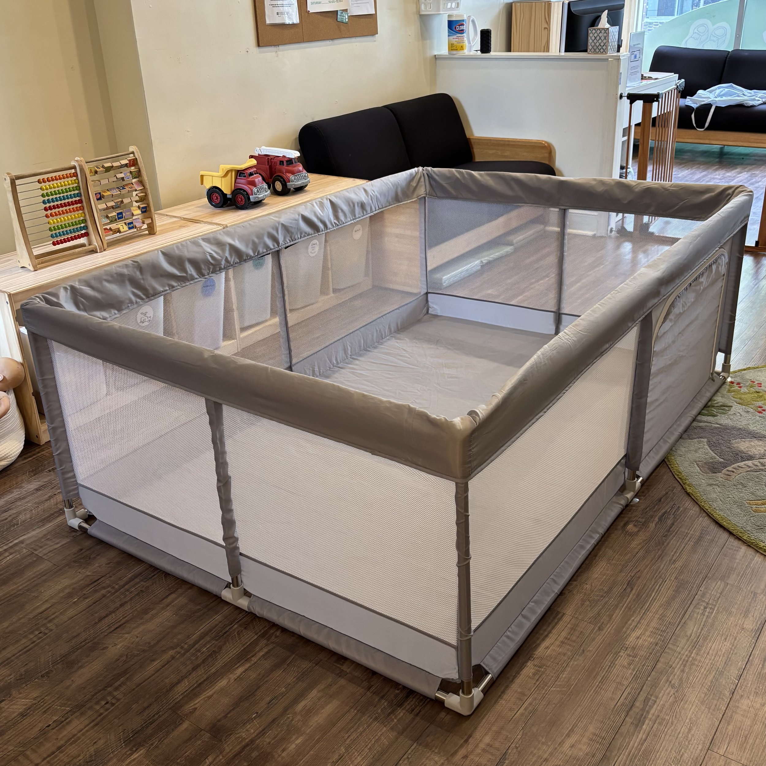 Collapsible Play Yard