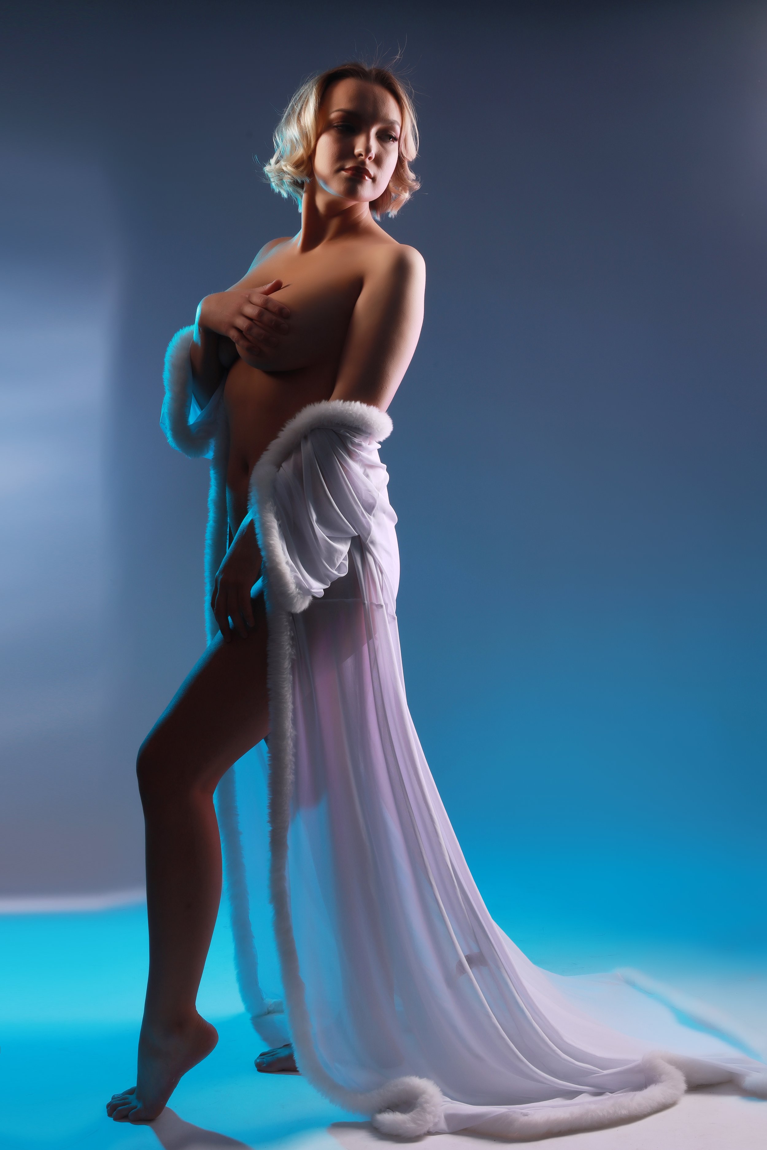 beautiful neon nude photoshoot at curves photography studios manchester.jpg