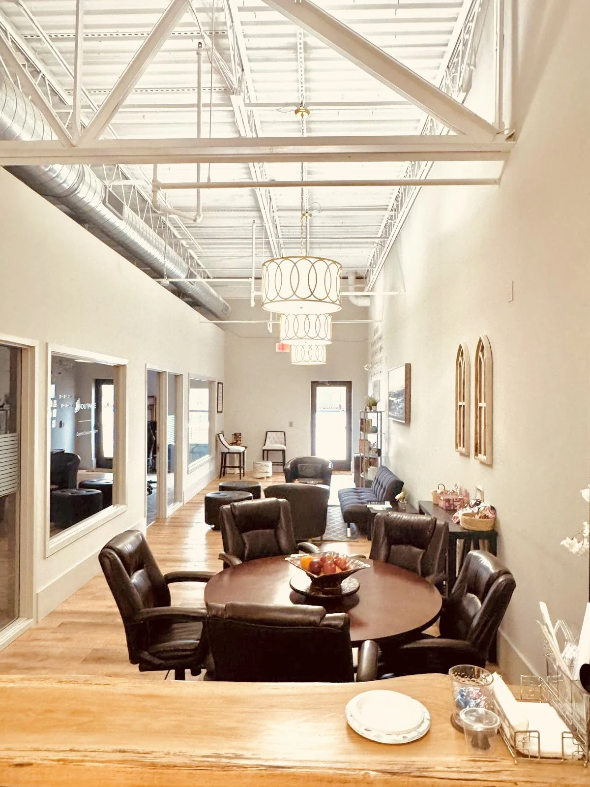 Why Smart Companies Outsource Office Cleaning: Save Time, Money, and Headaches